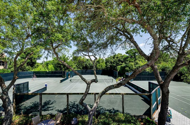 HIDDEN DUNES BEACH VILLAS CONDO - Residential