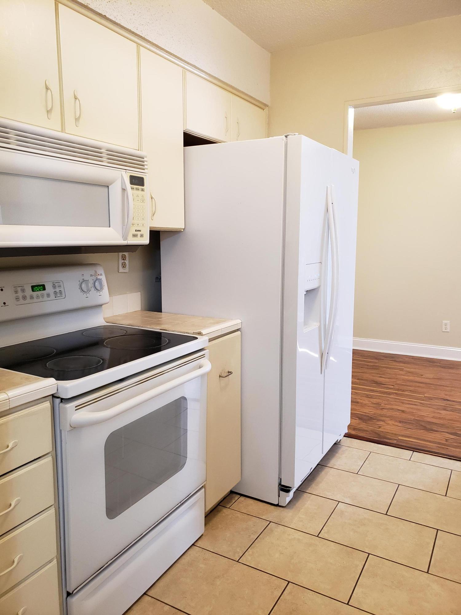 SHANGRA WOODS - Residential Lease