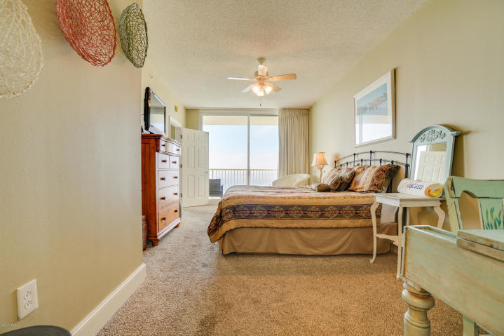 MAJESTIC BEACH TOWERS II - Residential