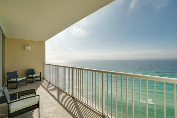 MAJESTIC BEACH TOWERS II - Residential