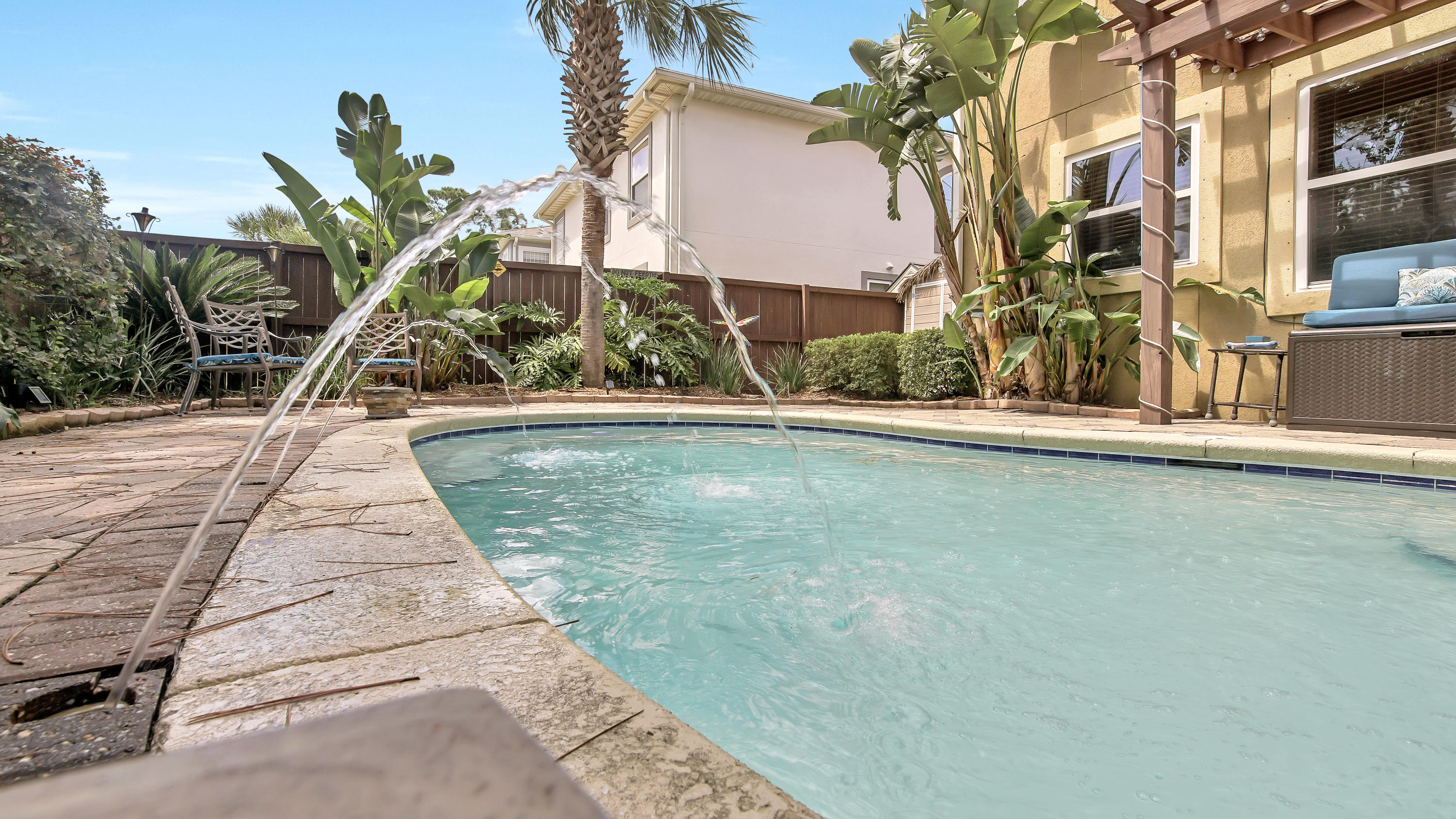 BAYWALK Landing - Residential