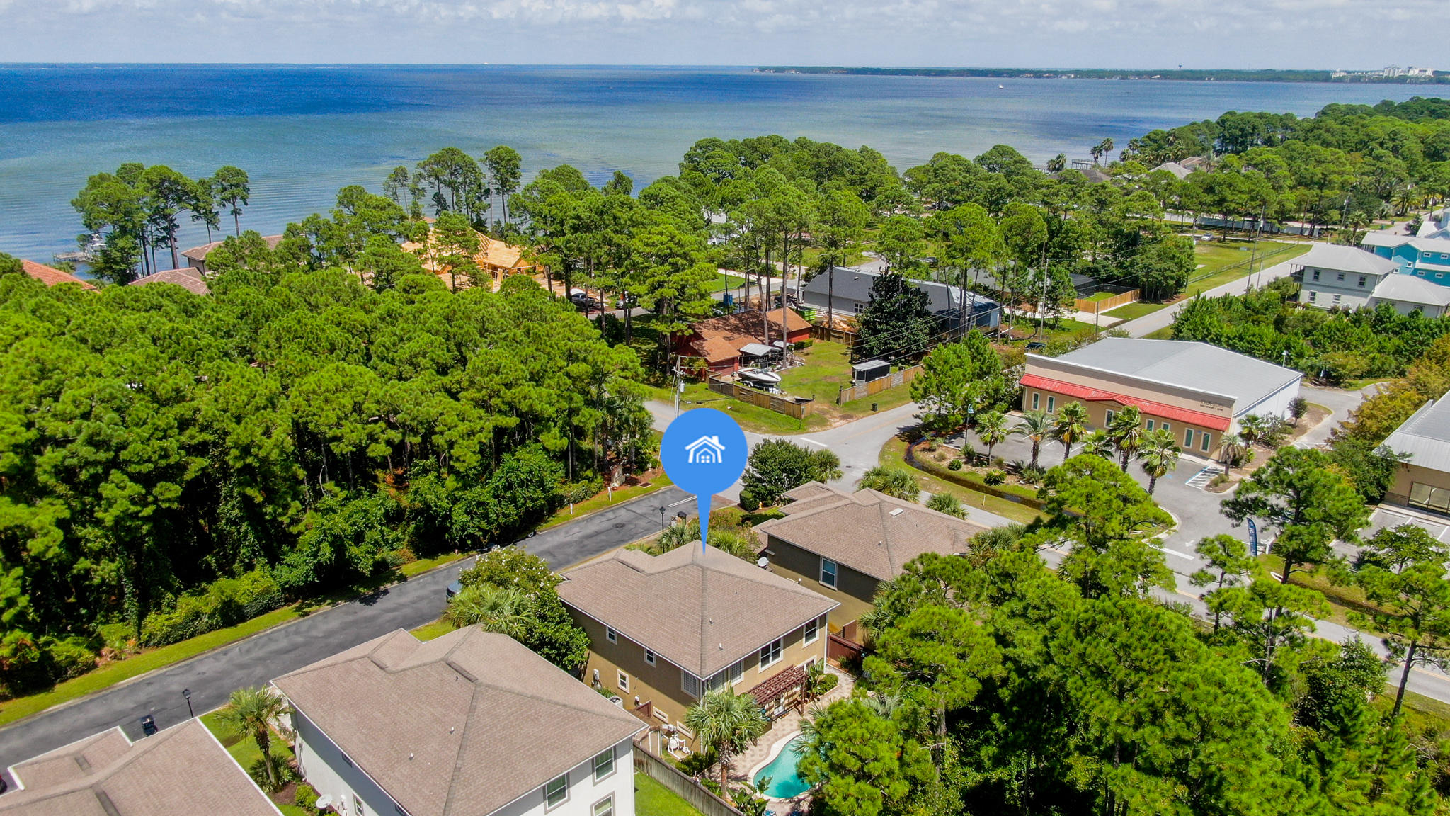 BAYWALK Landing - Residential