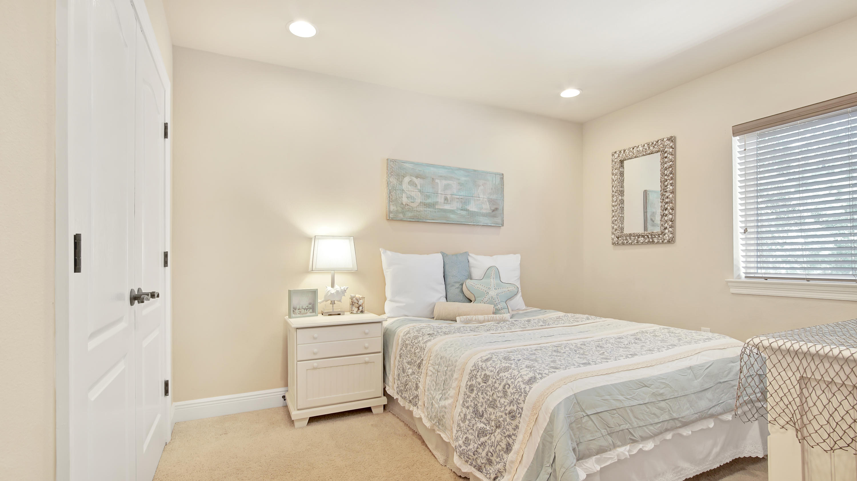 BAYWALK Landing - Residential