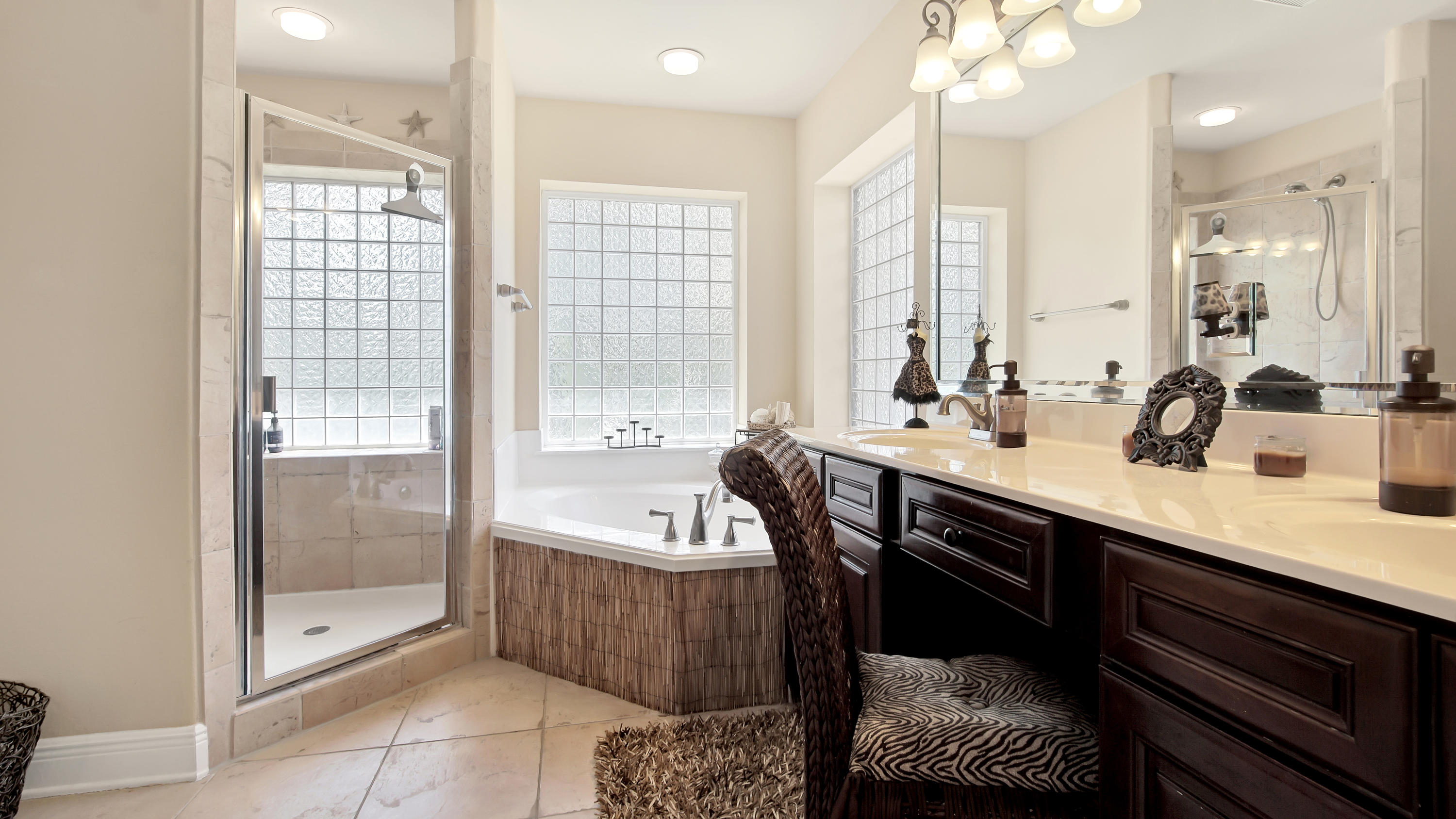 BAYWALK Landing - Residential