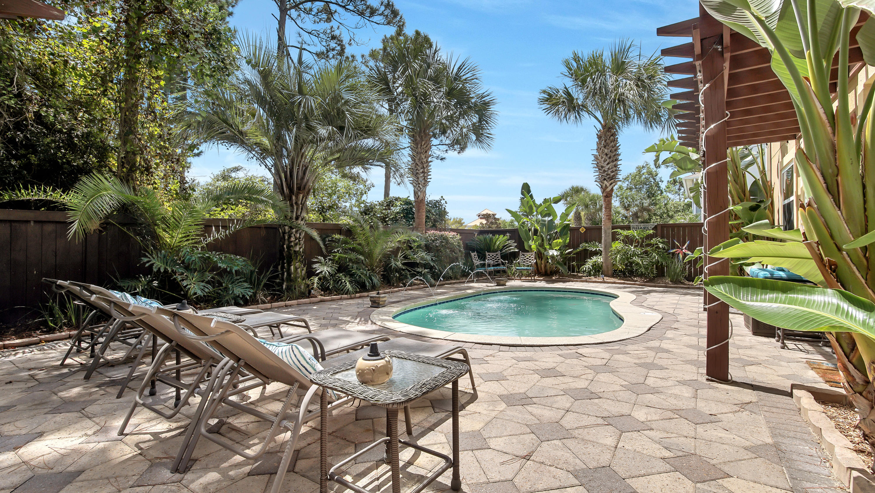 BAYWALK Landing - Residential