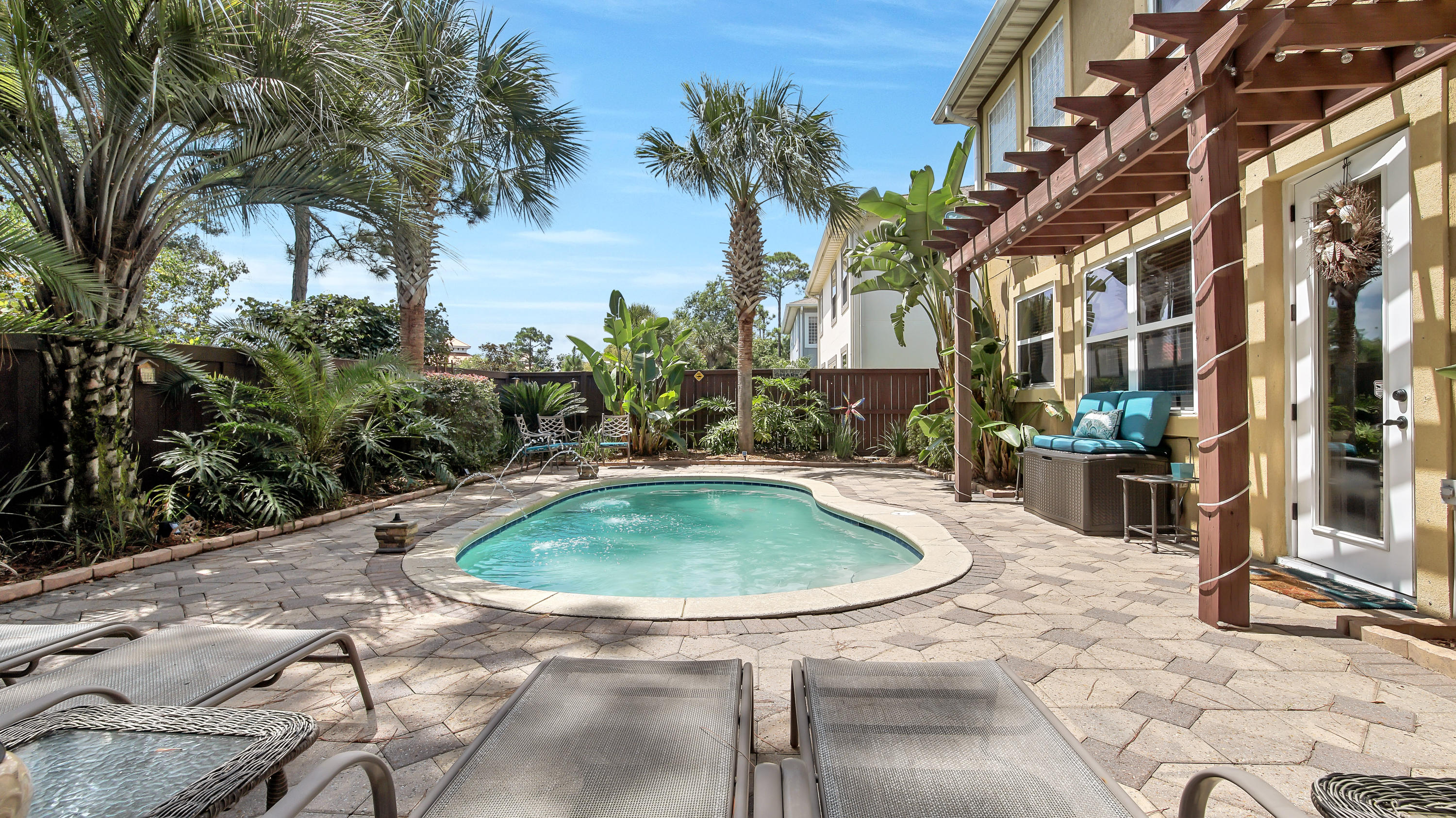 BAYWALK Landing - Residential