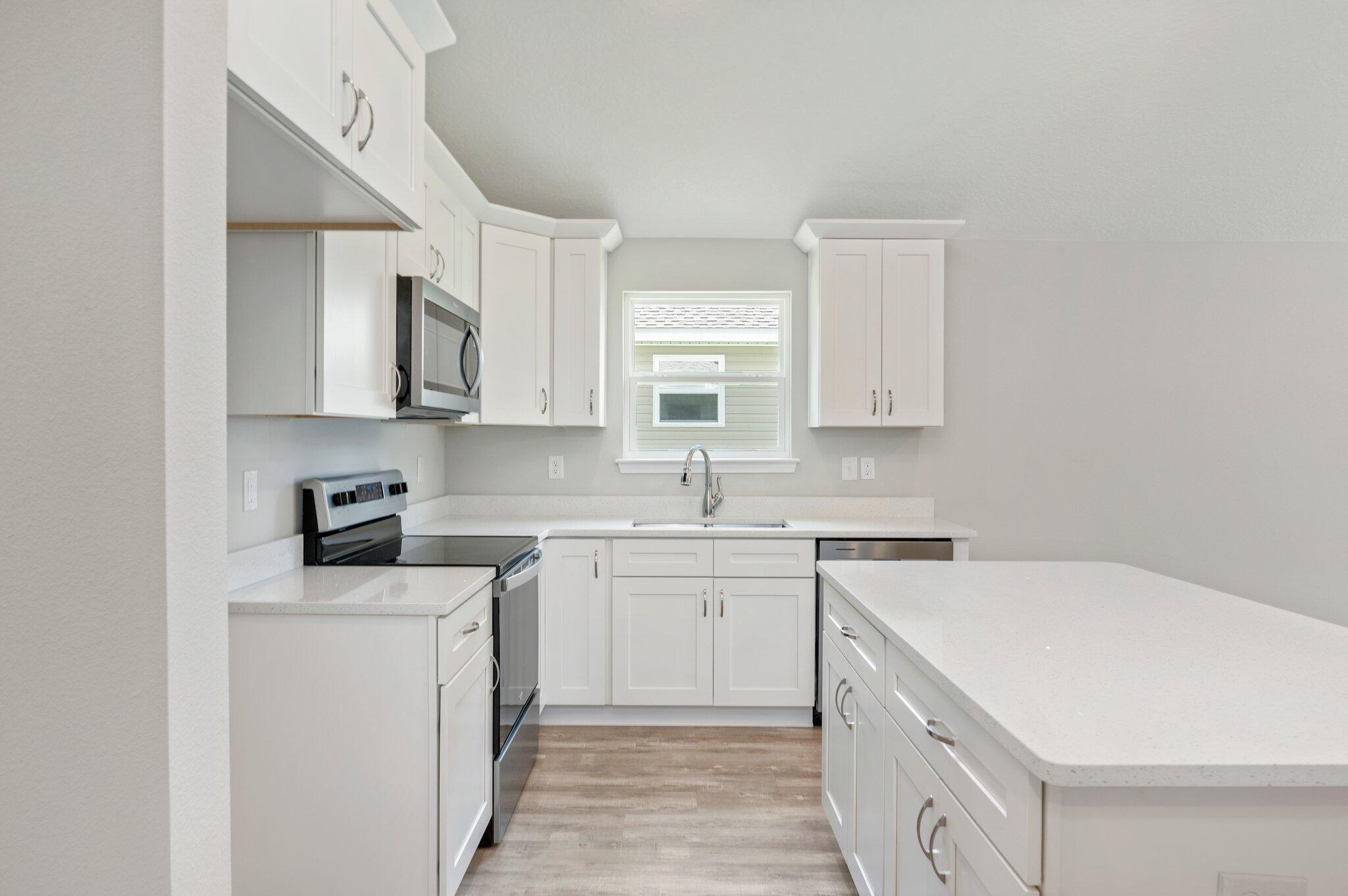 MORRIS ADDN TO CRESTVIEW - Residential