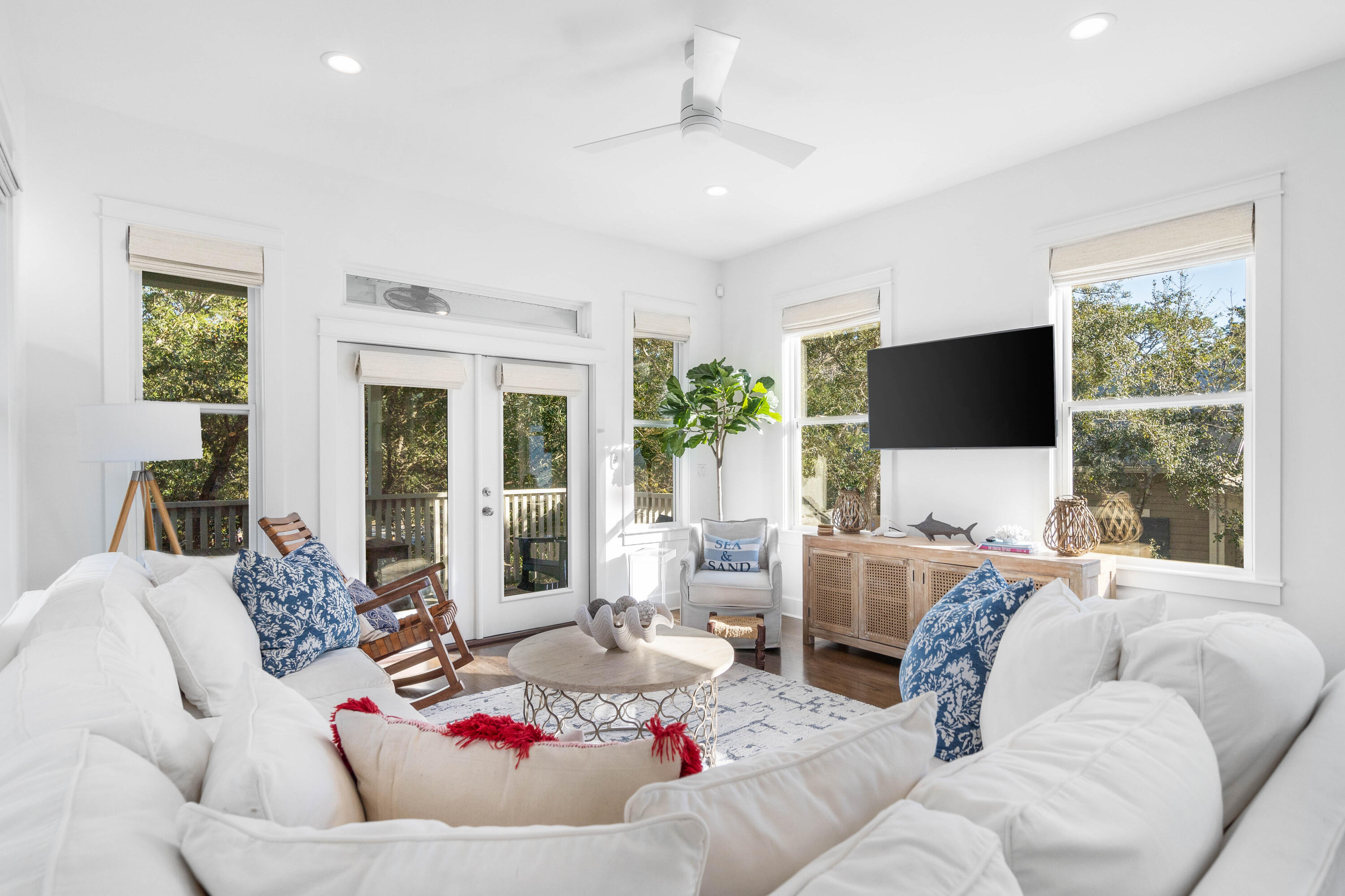 EASTERN LAKE S/D - Residential