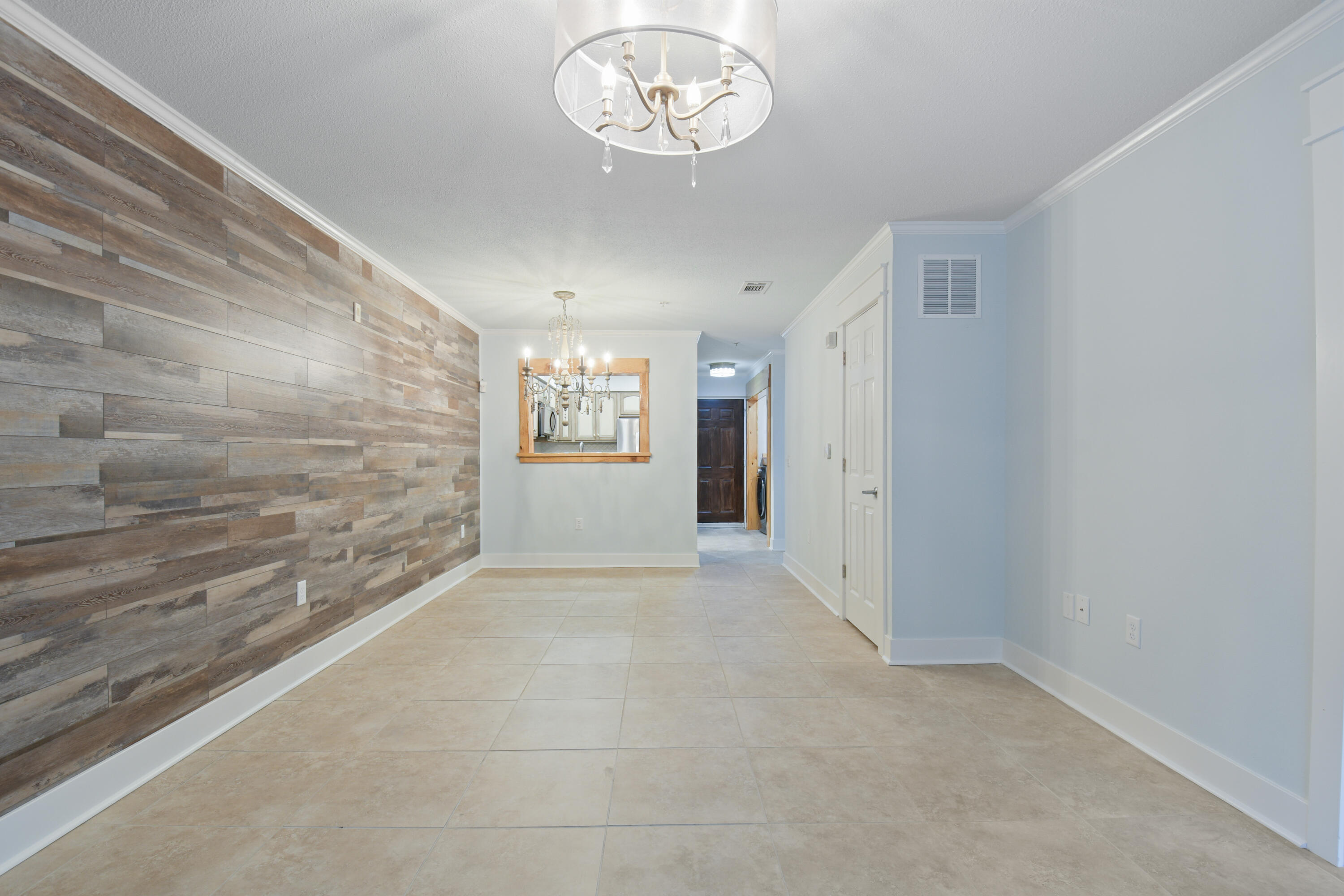 FLORIDA CLUB - Residential Lease