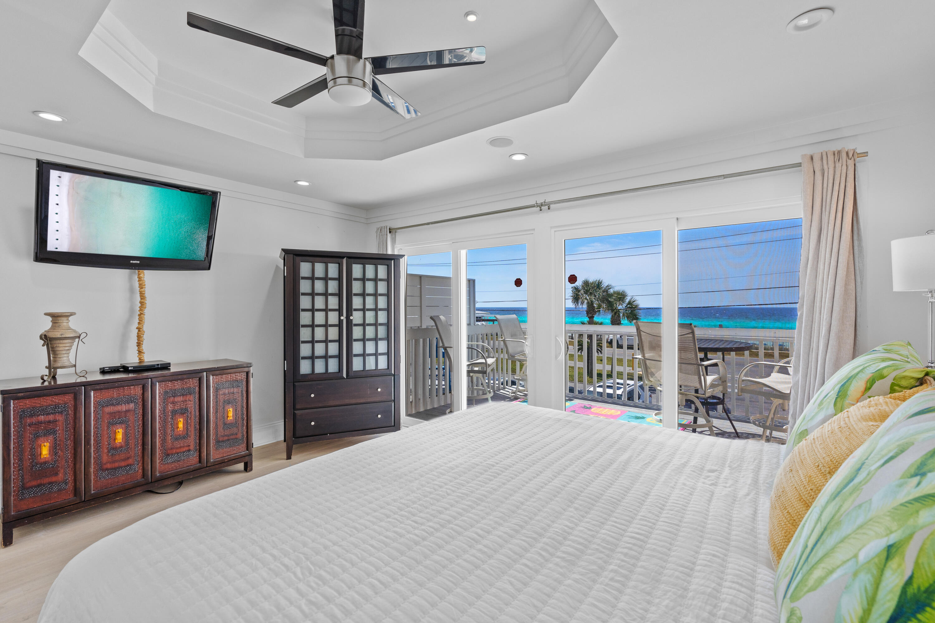 SAND PEBBLES T/H - Residential