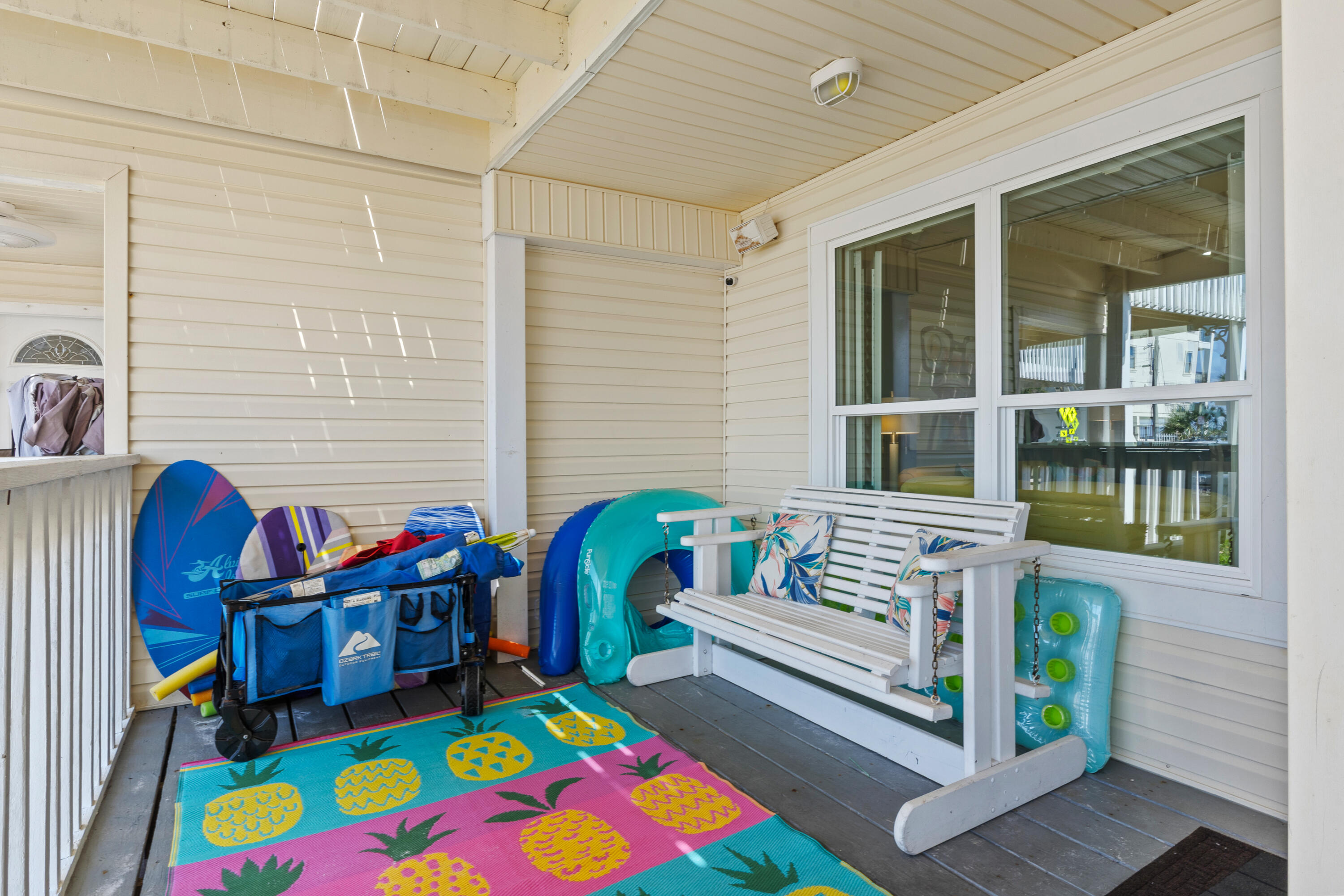 SAND PEBBLES T/H - Residential