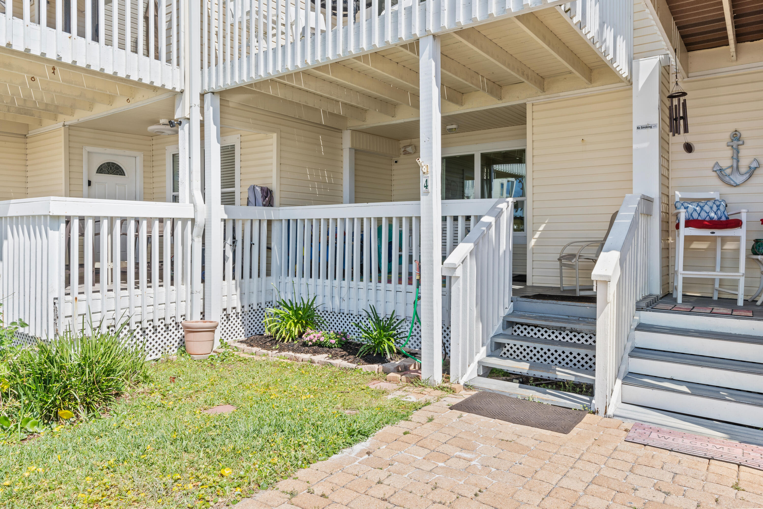 SAND PEBBLES T/H - Residential