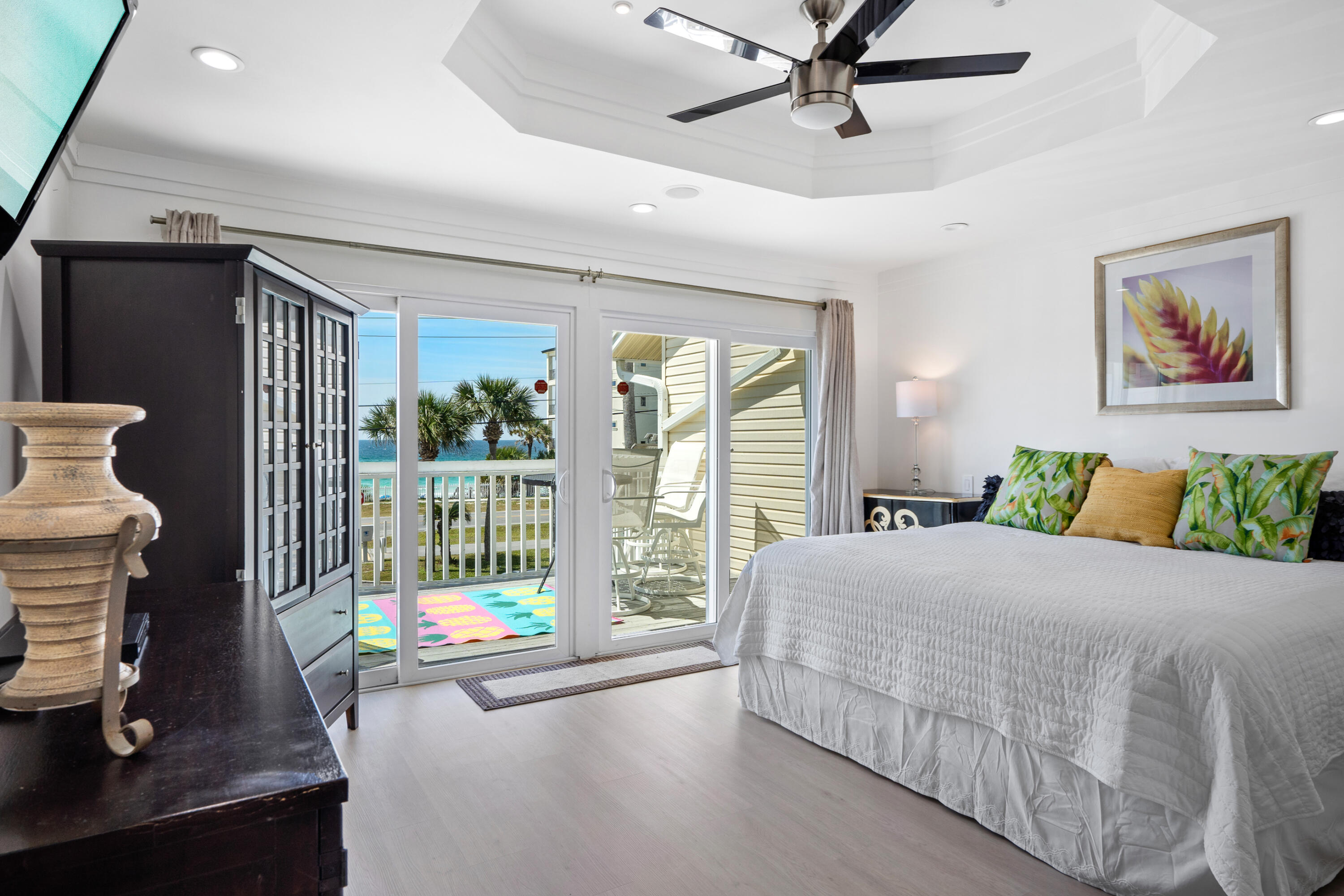 SAND PEBBLES T/H - Residential