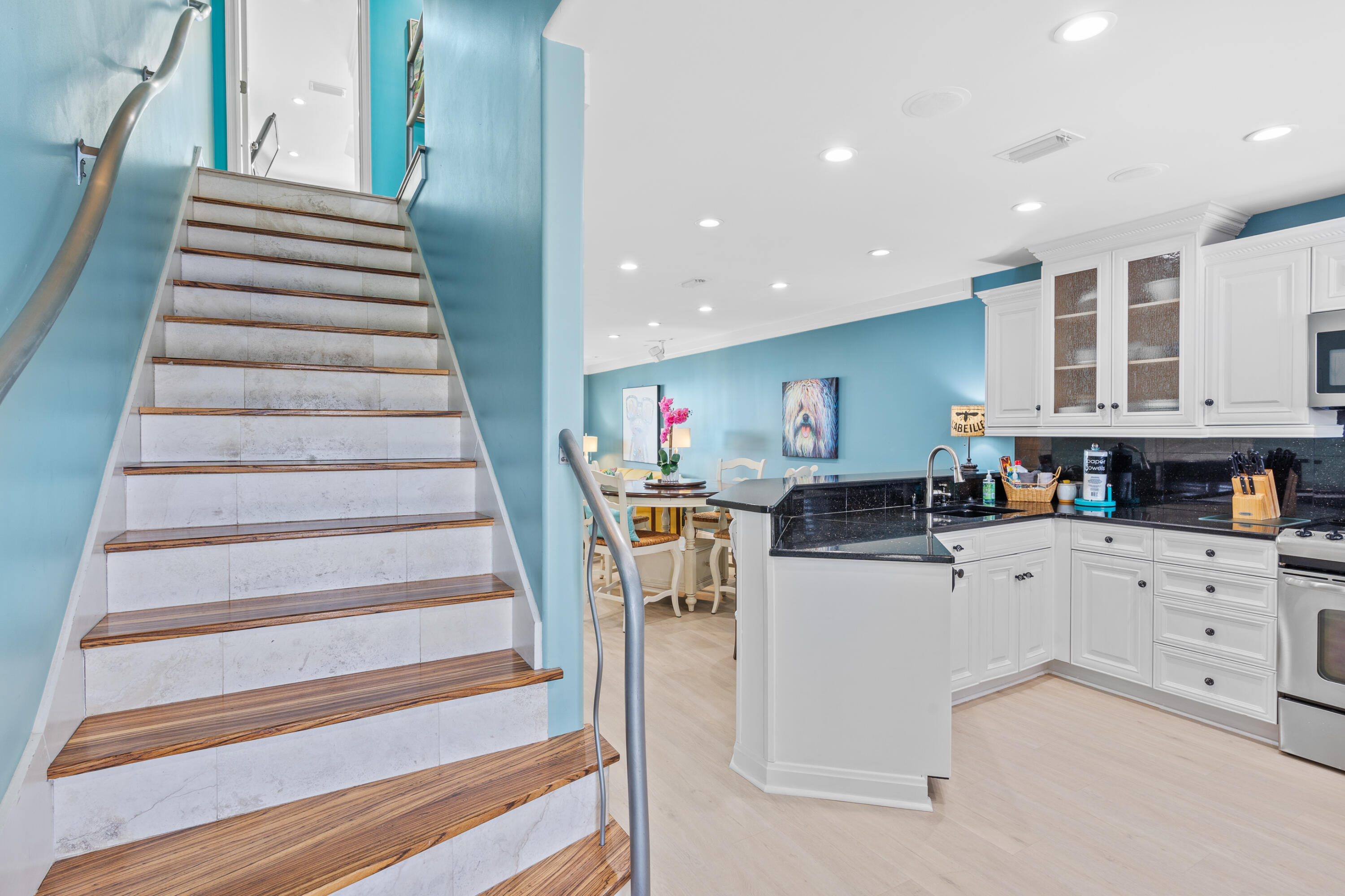 SAND PEBBLES T/H - Residential