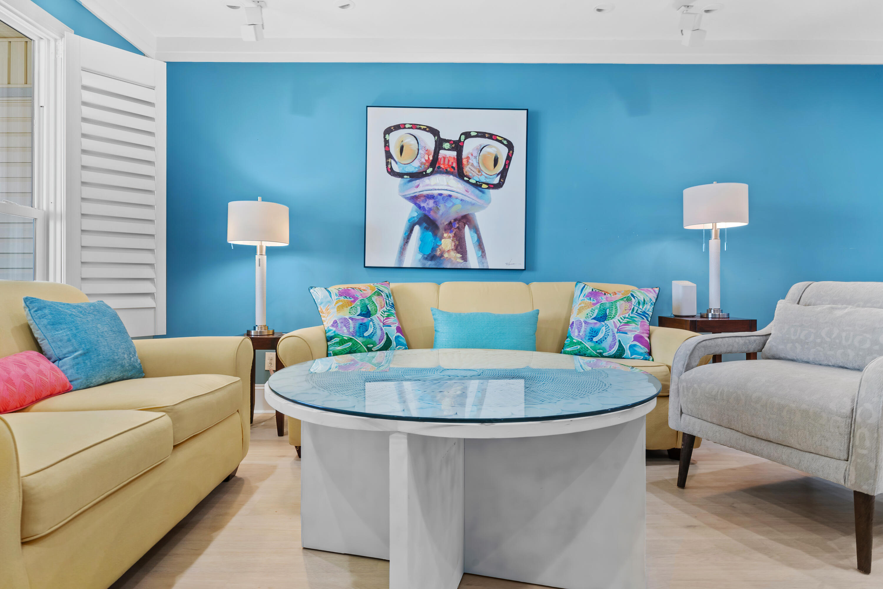 SAND PEBBLES T/H - Residential