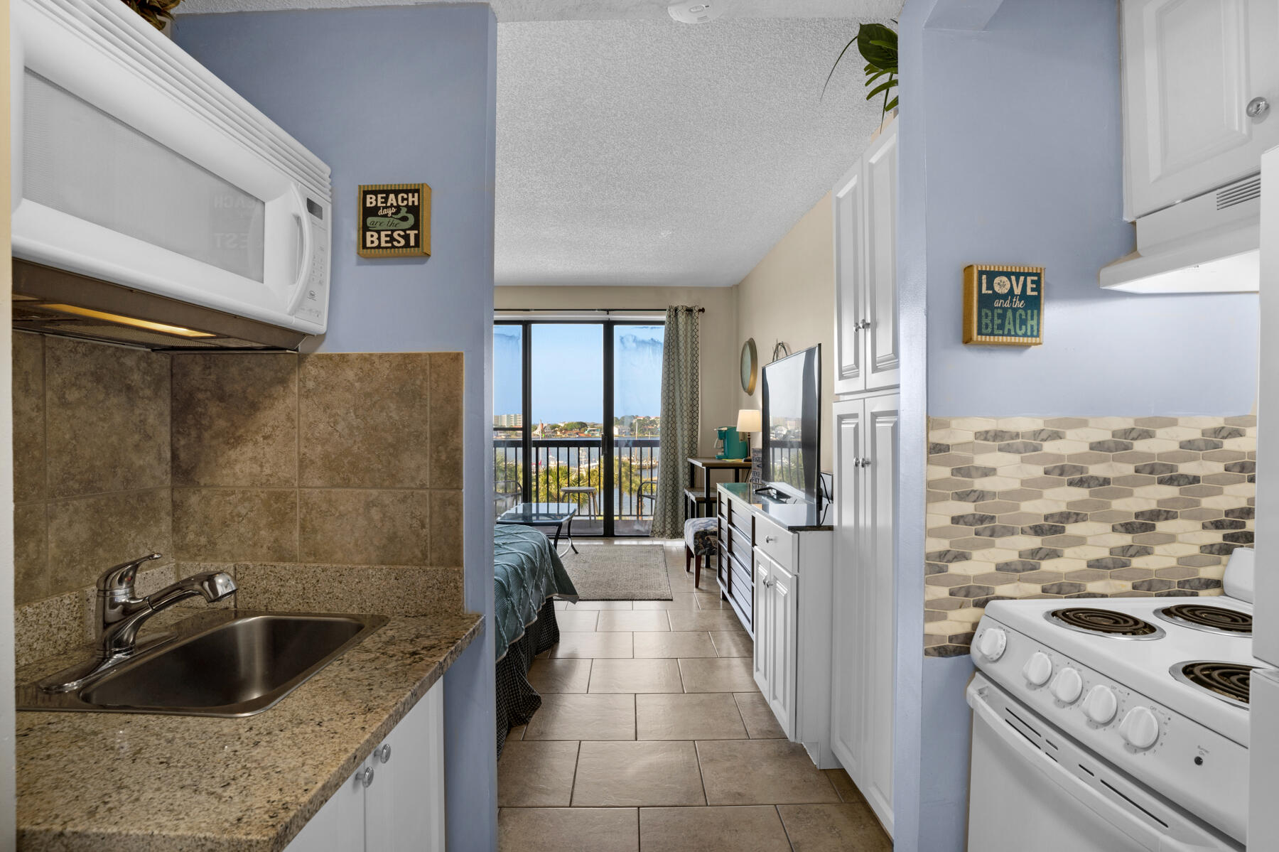 PIRATES BAY PH 1 - Residential