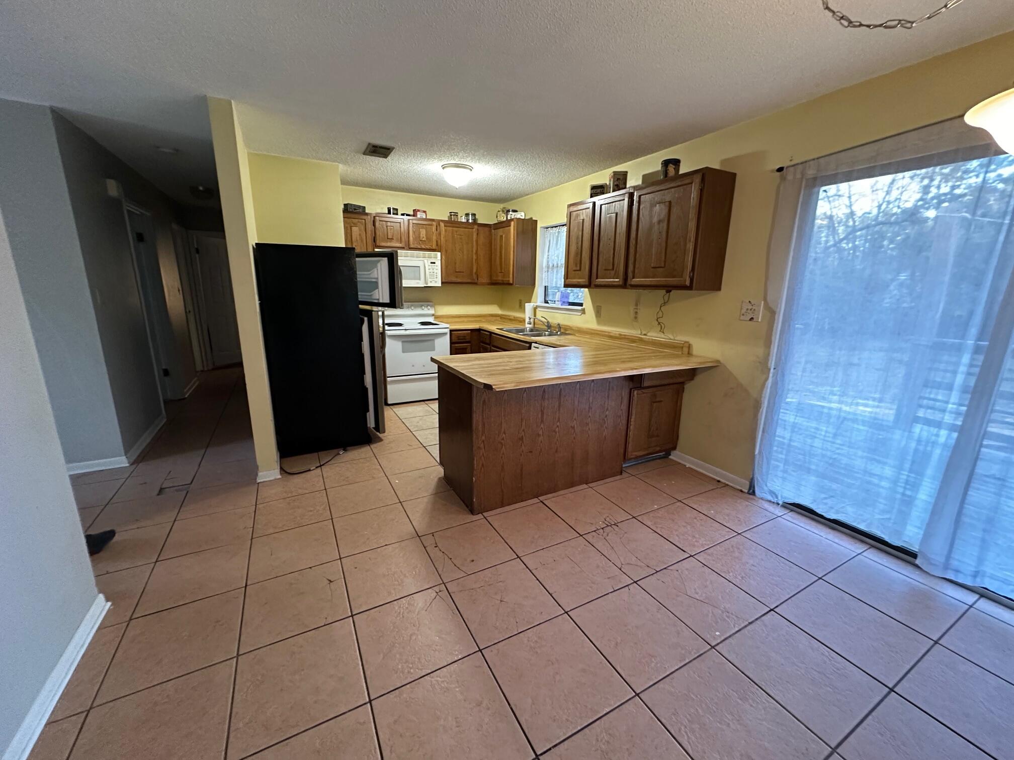 TOWN OF SANTA ROSA - Residential