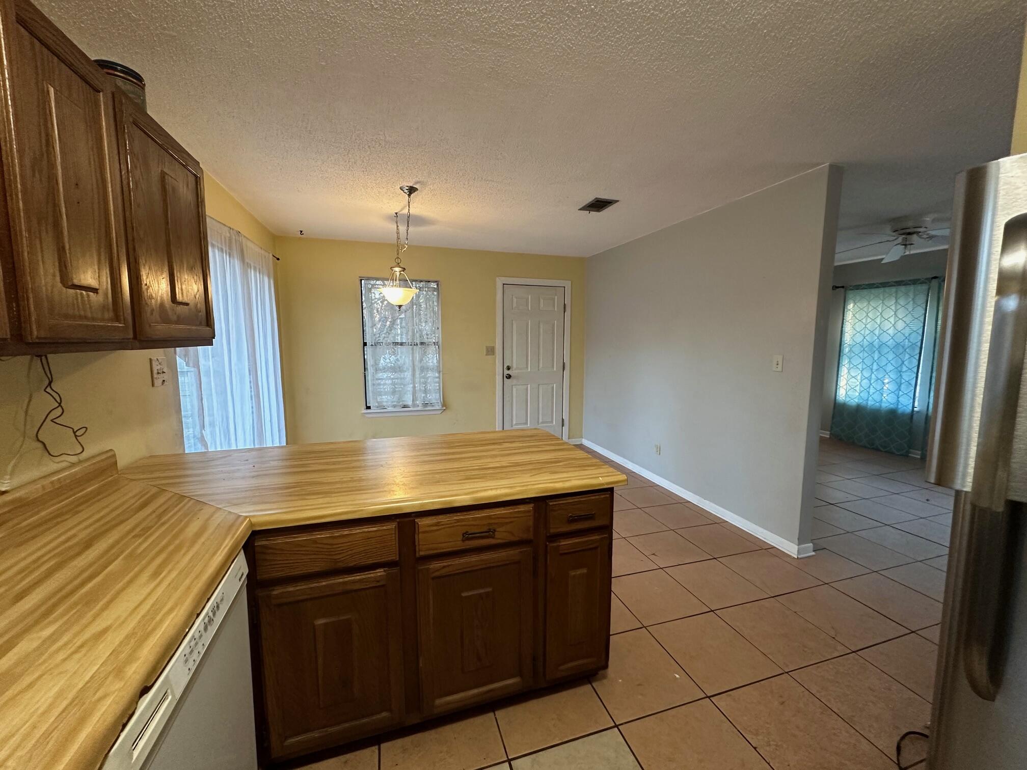 TOWN OF SANTA ROSA - Residential