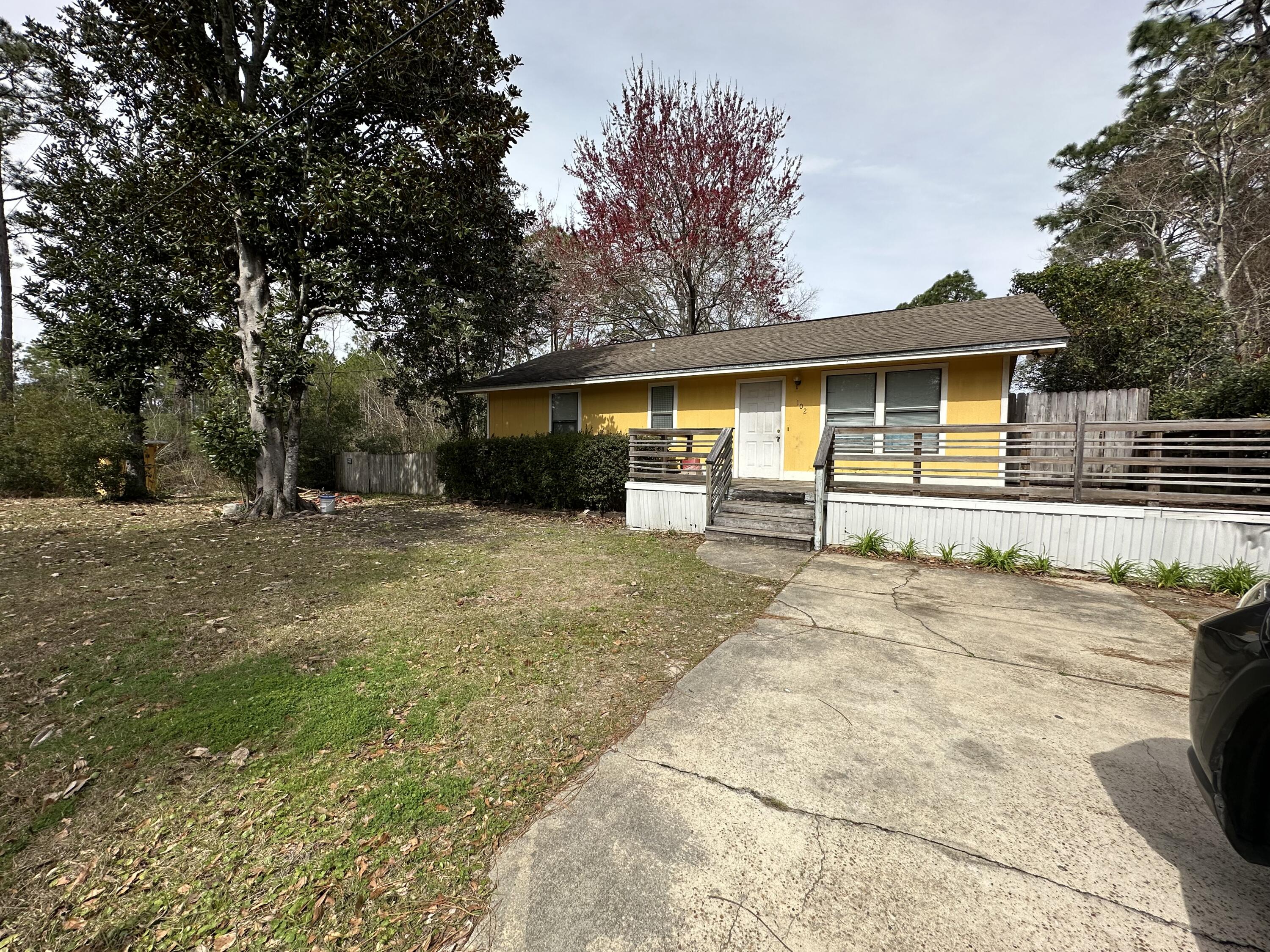 TOWN OF SANTA ROSA - Residential