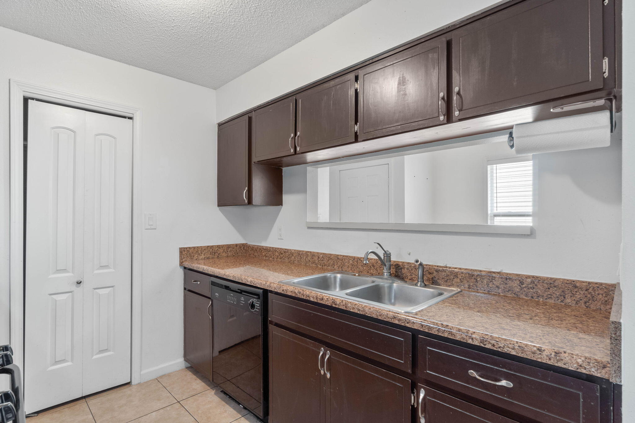 CANDLEWOOD VILLAGE - Residential