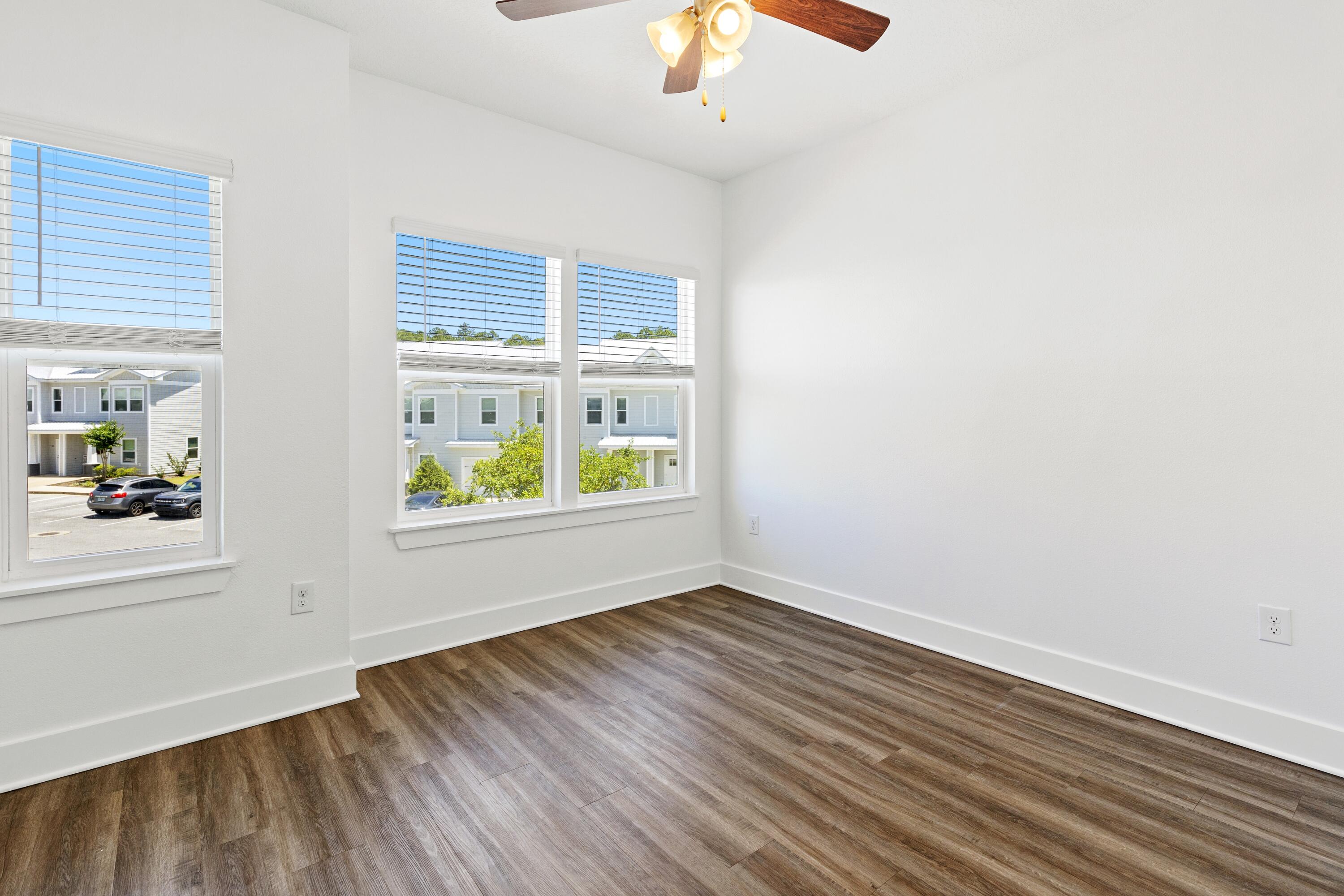 VERANDAS AT FREEPORT - Residential