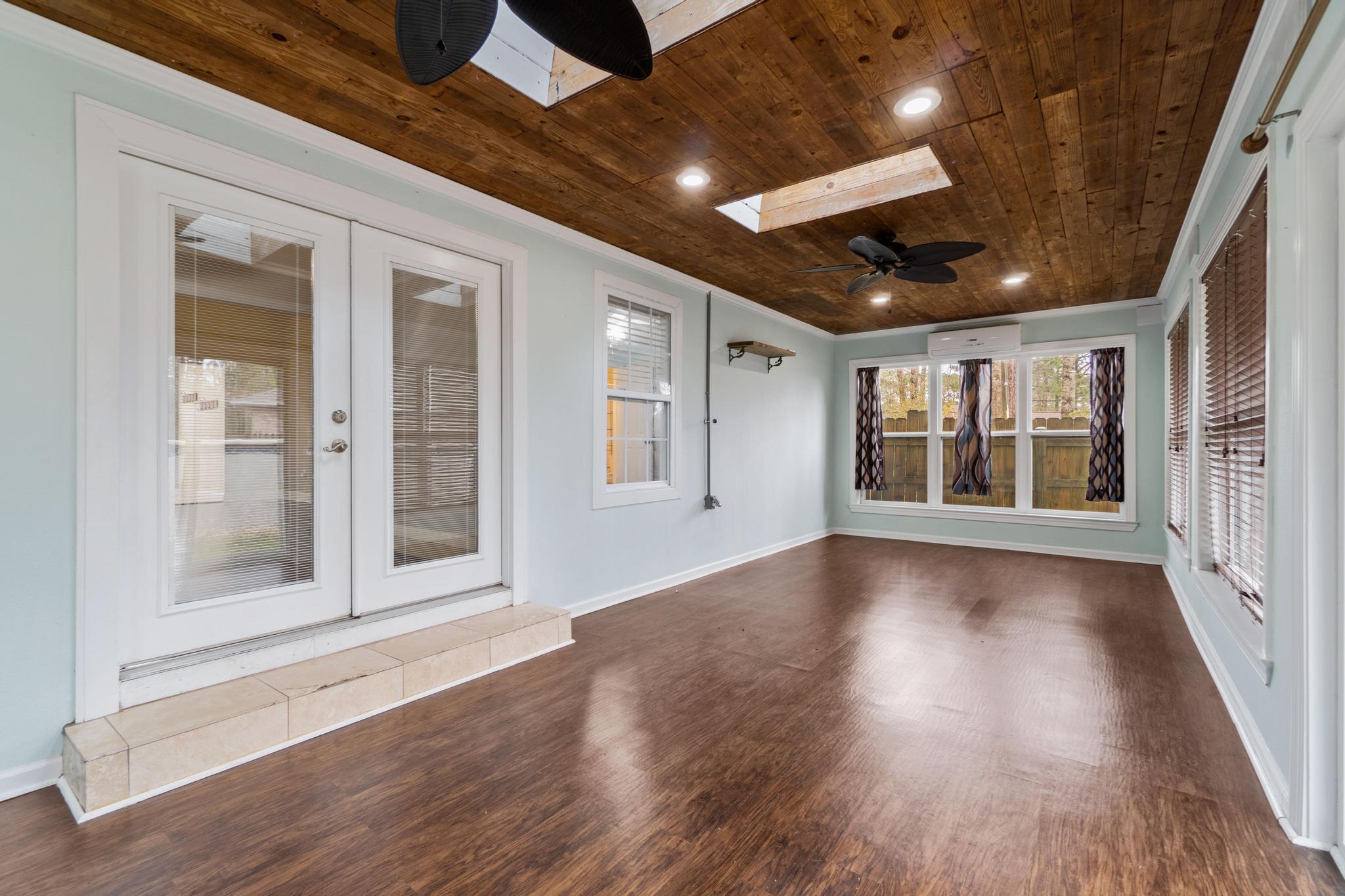 PINE MEADOWS 2ND ADDN - Residential