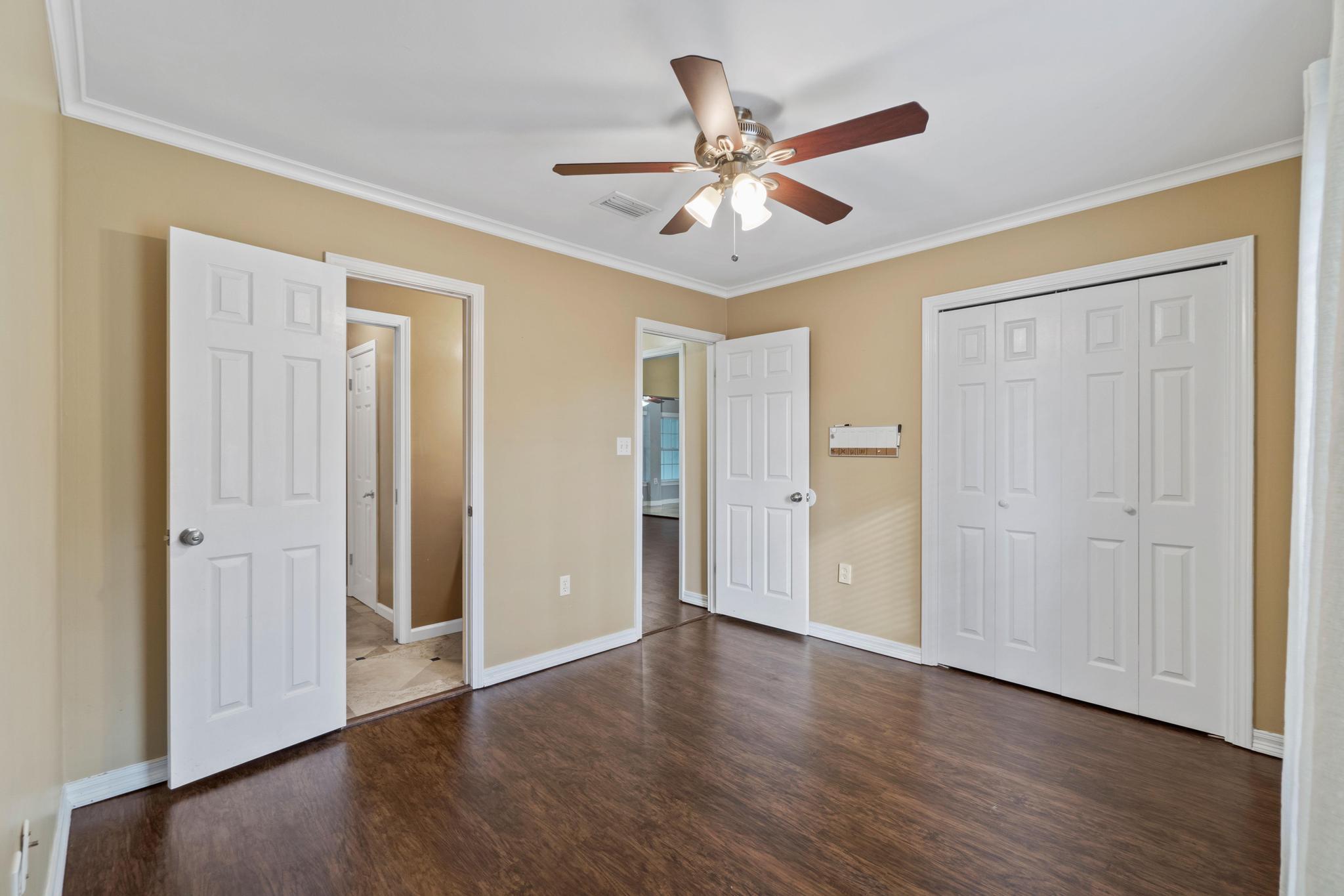 PINE MEADOWS 2ND ADDN - Residential