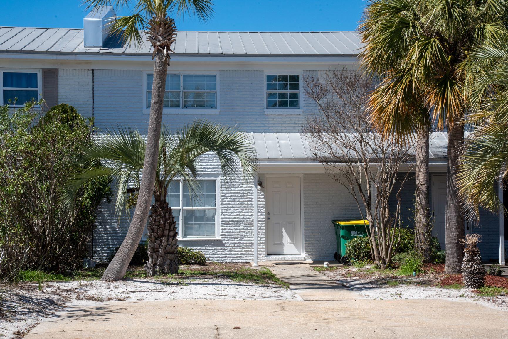 HOLIDAY ISLE-HARBOR - Residential Lease
