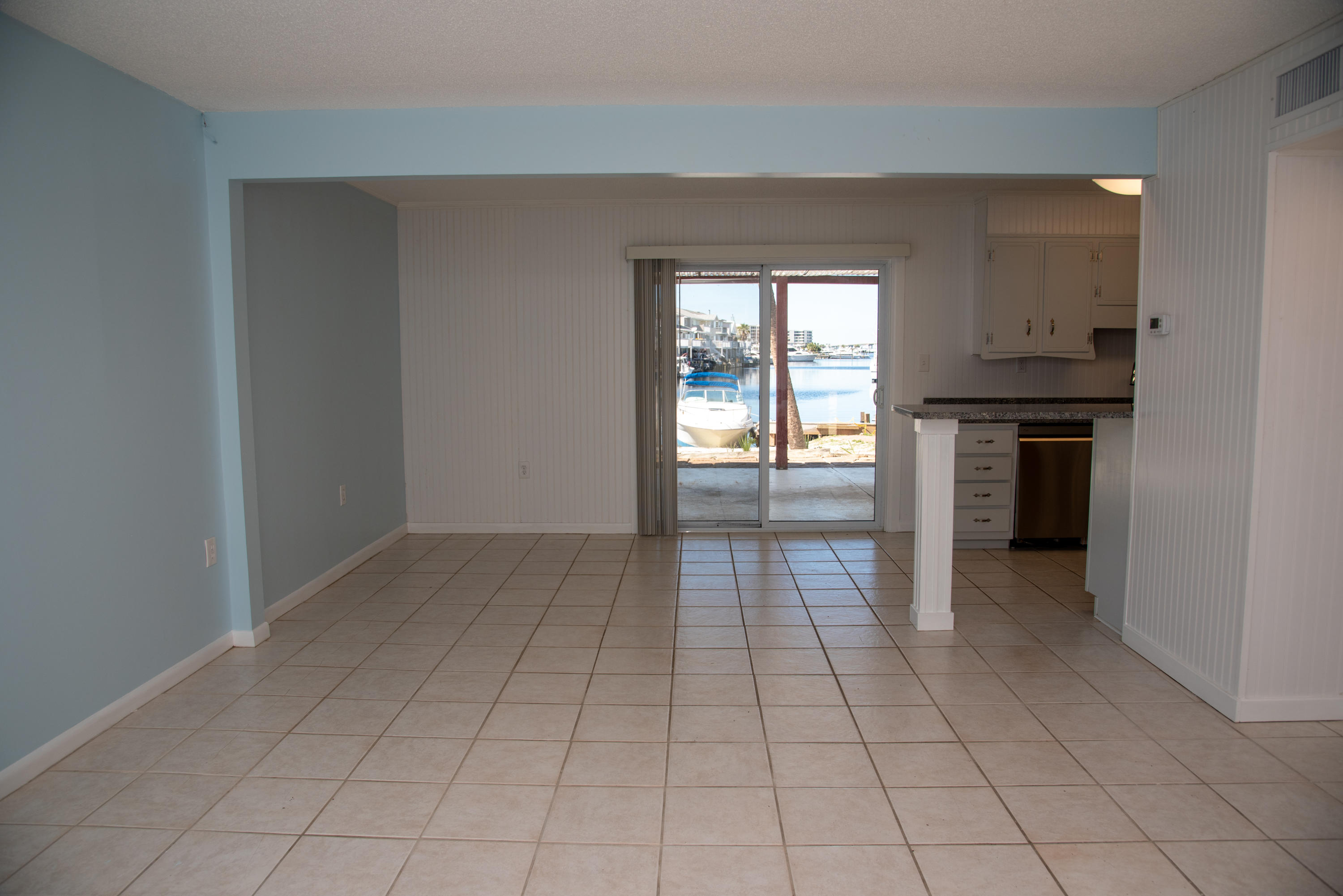 HOLIDAY ISLE-HARBOR - Residential Lease