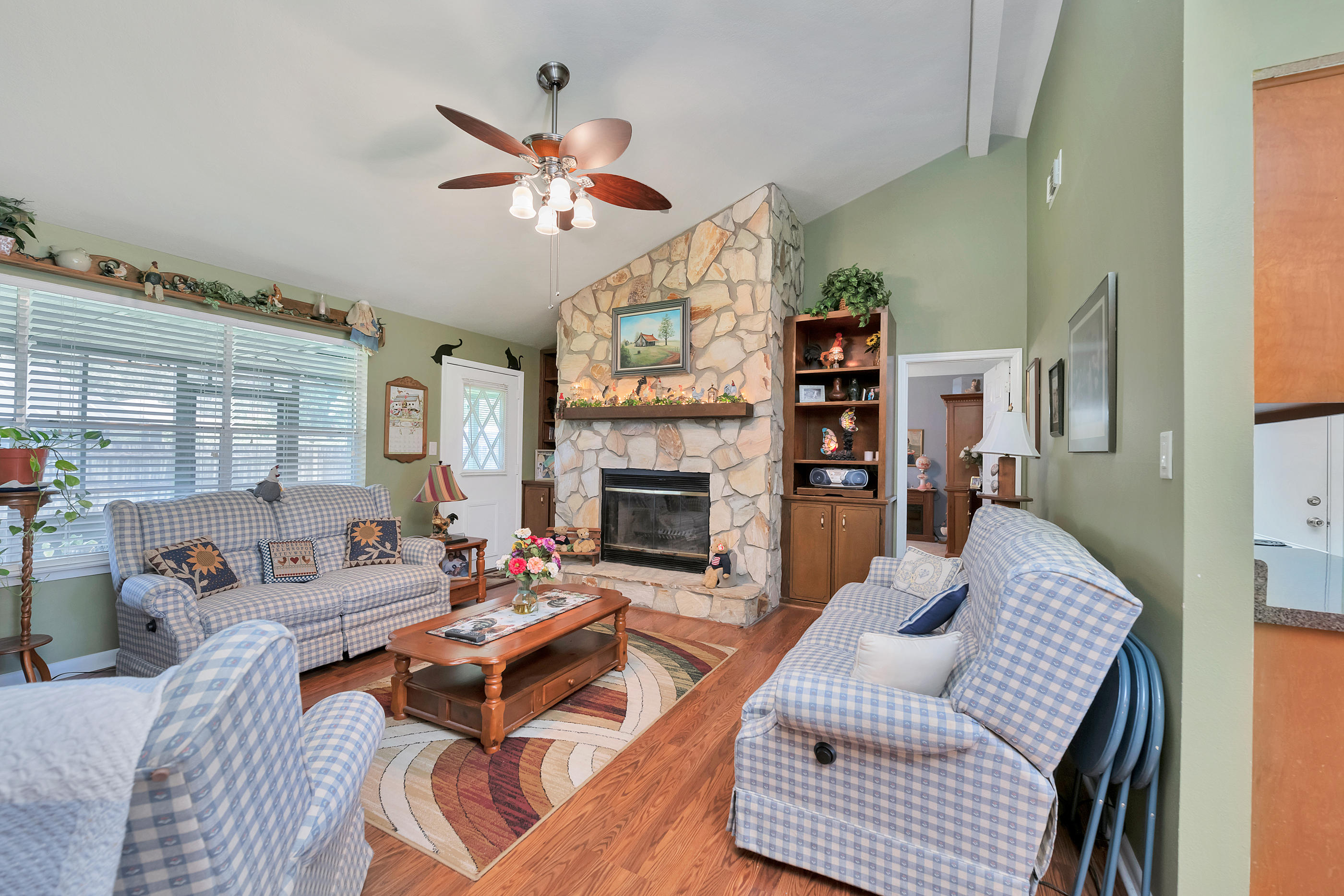 TANGLEWOOD S/D 1ST ADDN - Residential