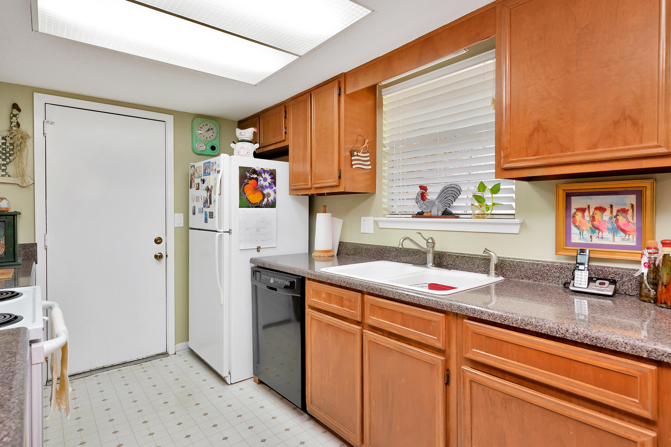TANGLEWOOD S/D 1ST ADDN - Residential