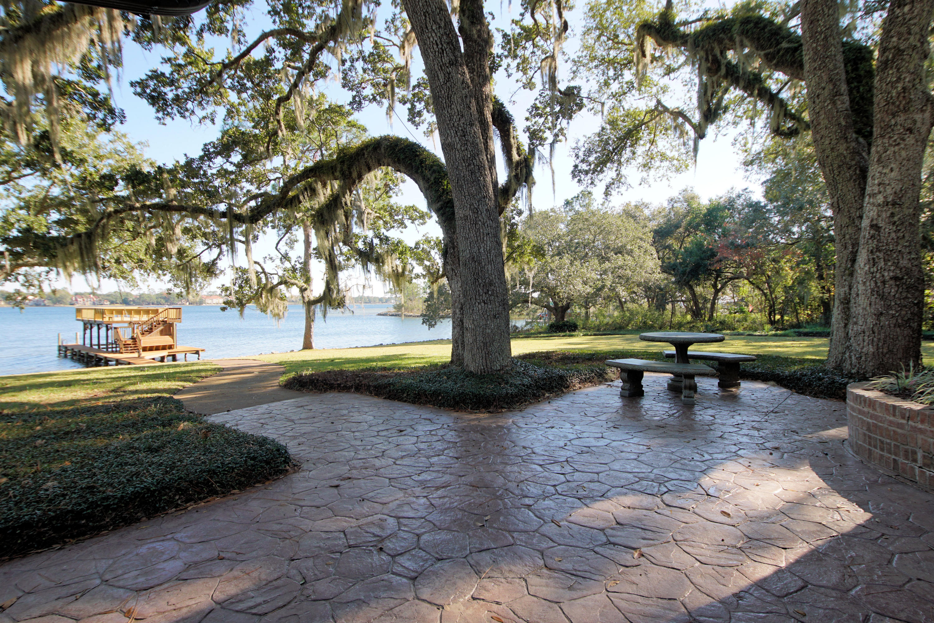 BAHIA VISTA - Residential Lease