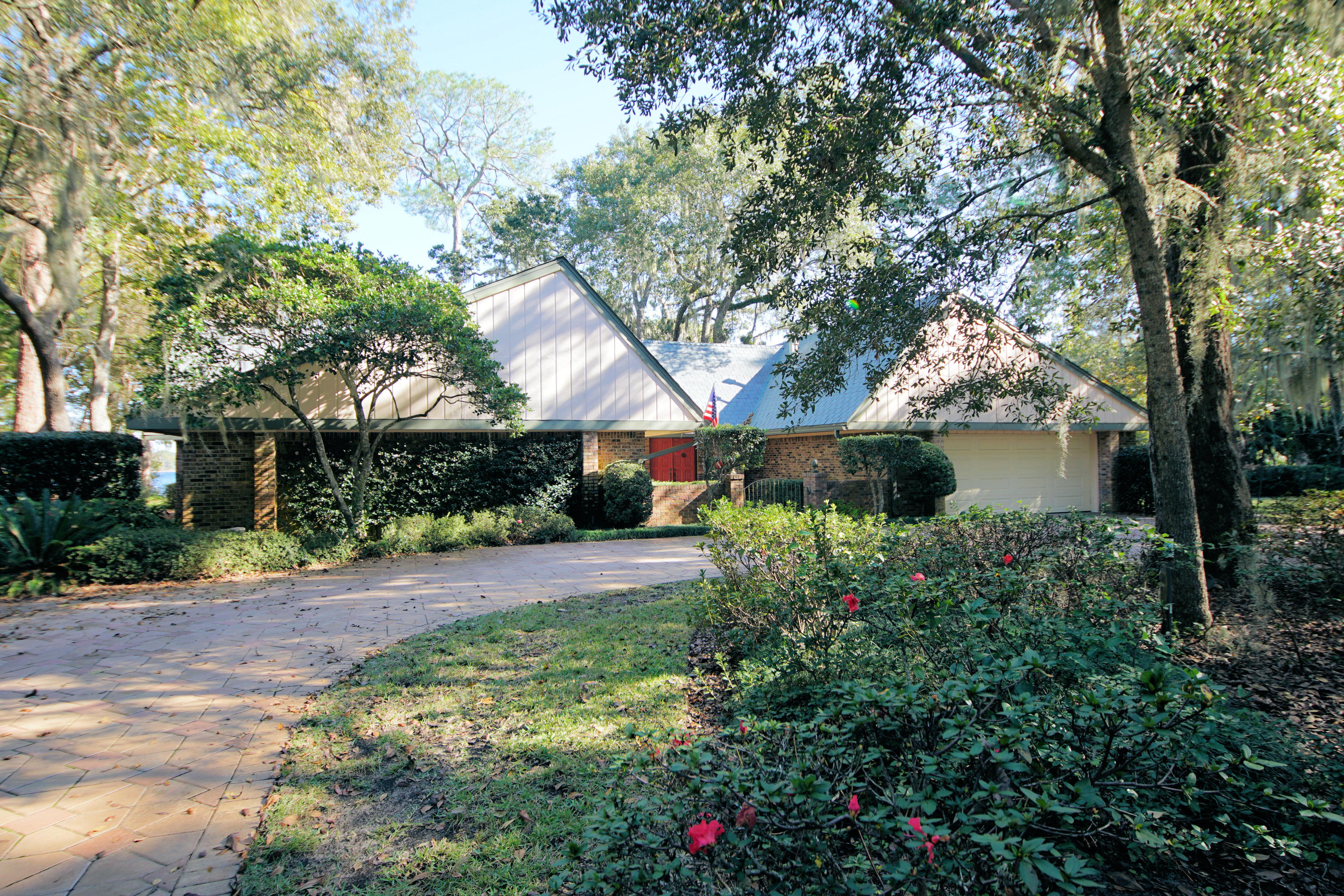 BAHIA VISTA - Residential Lease