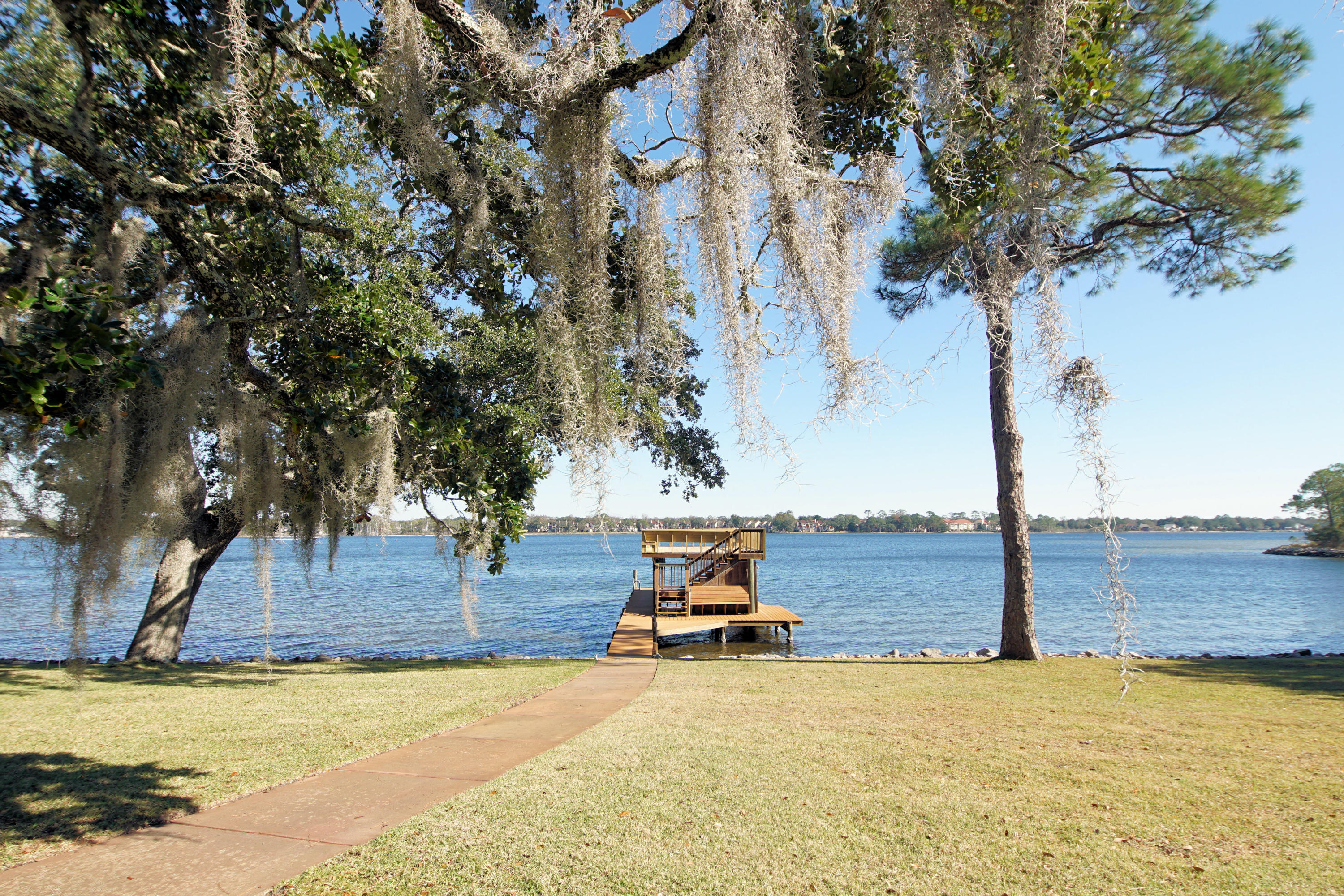 BAHIA VISTA - Residential Lease