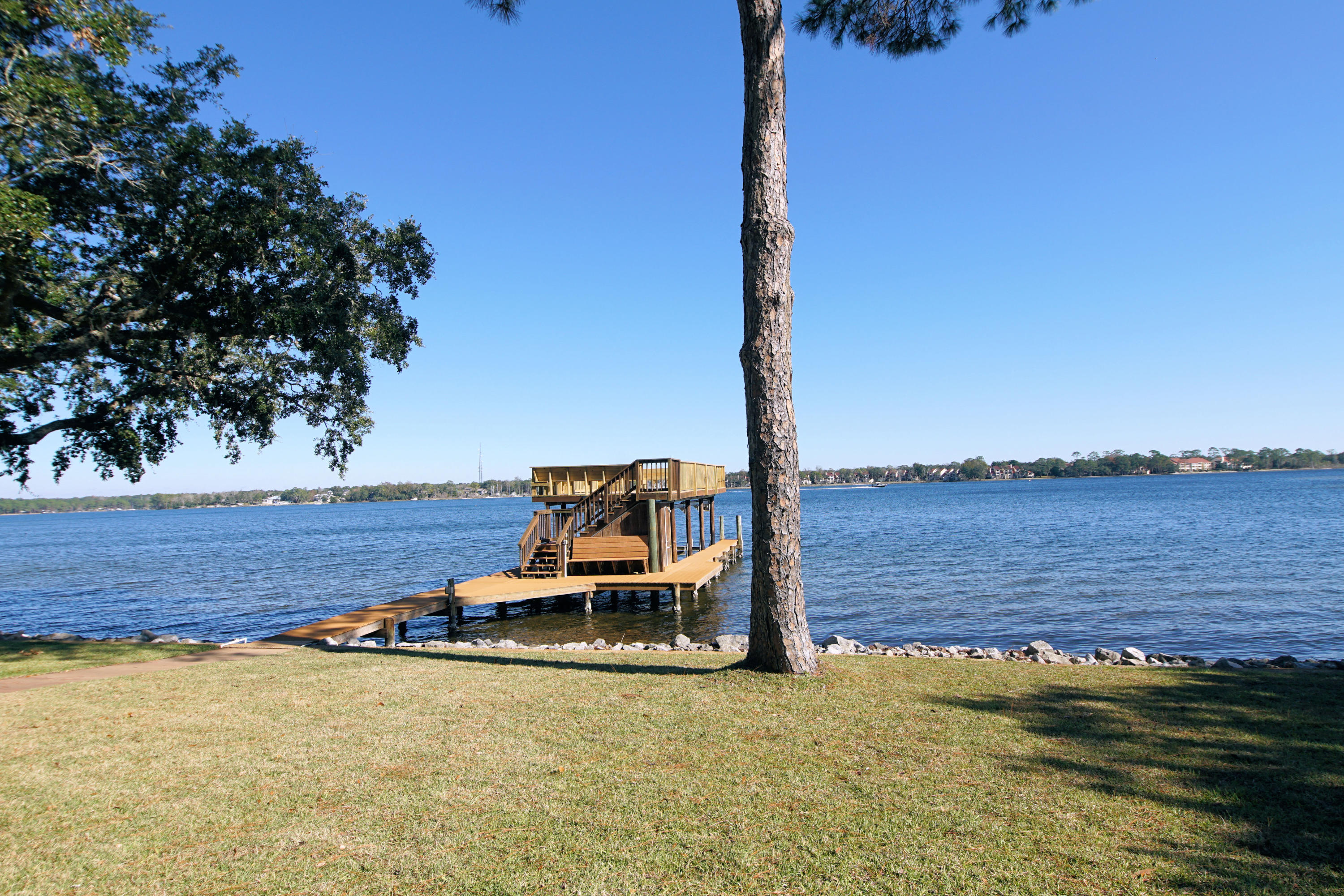 BAHIA VISTA - Residential Lease
