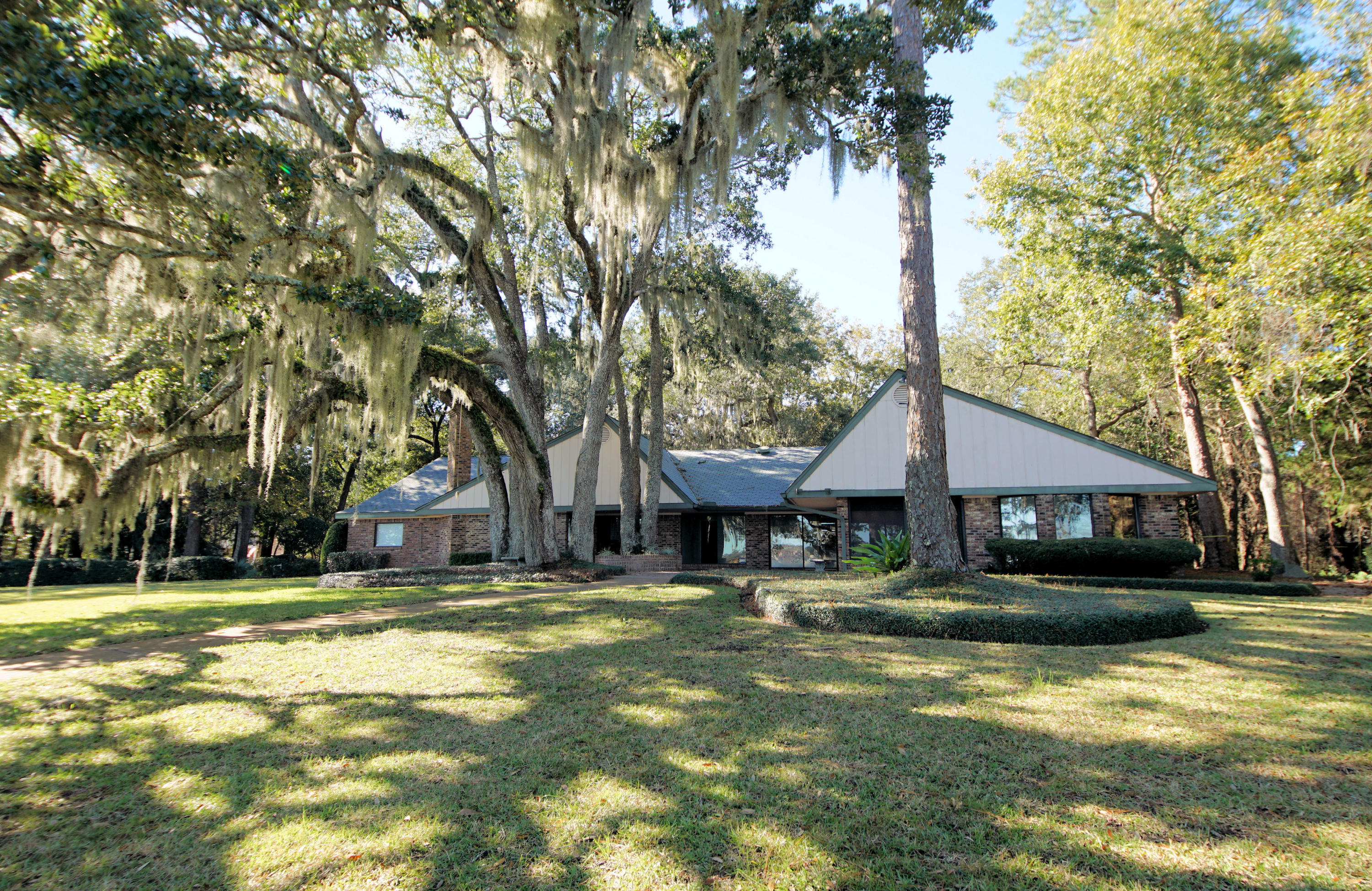 BAHIA VISTA - Residential Lease