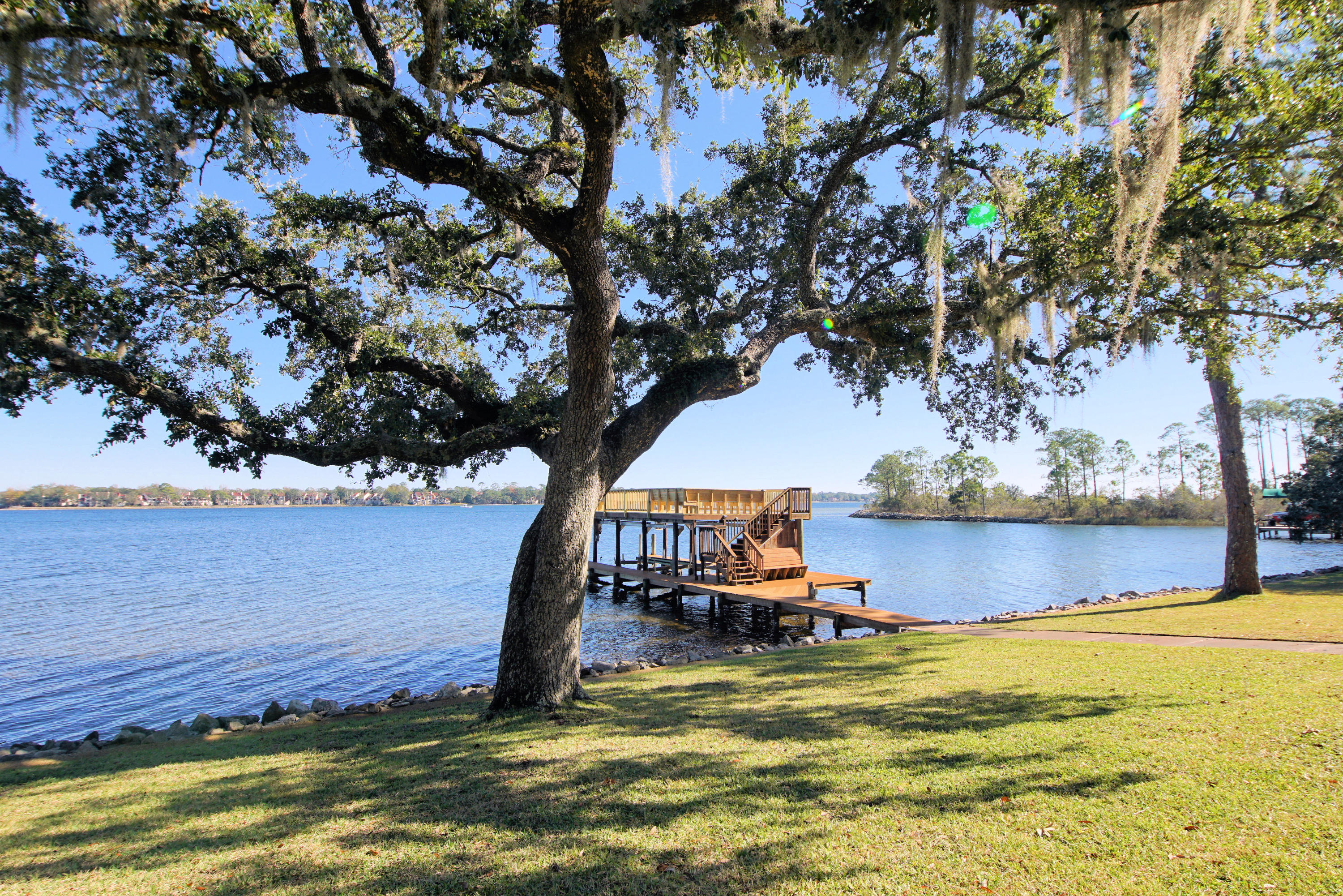 BAHIA VISTA - Residential Lease