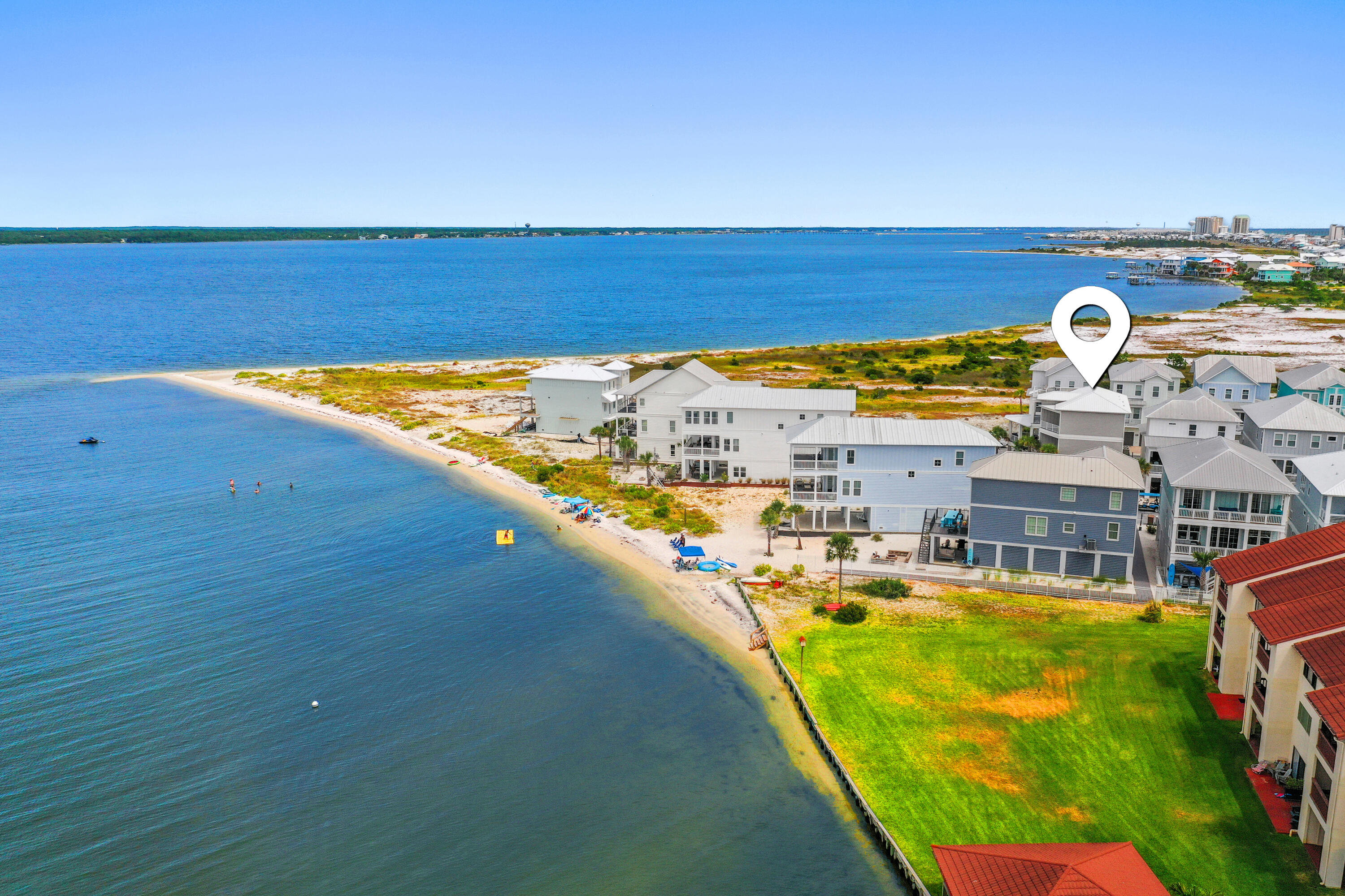BY THE SEA - Residential