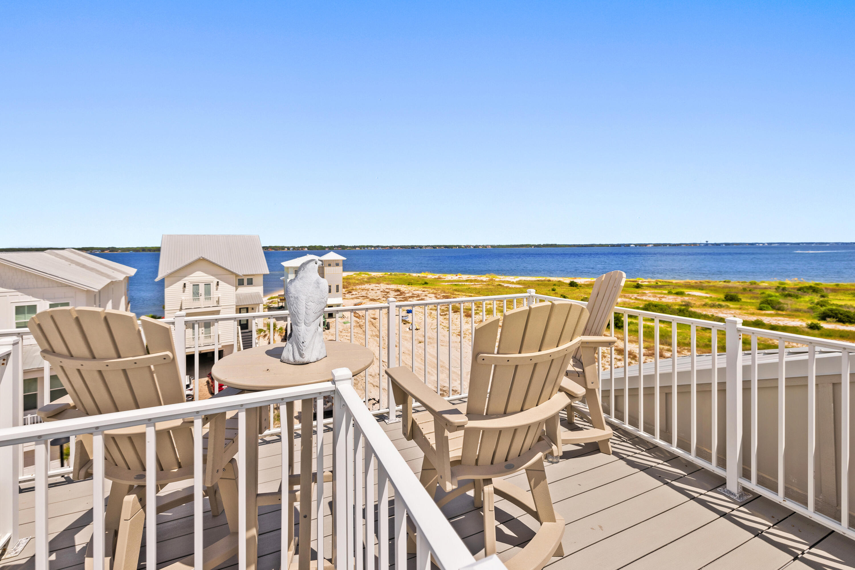 BY THE SEA - Residential