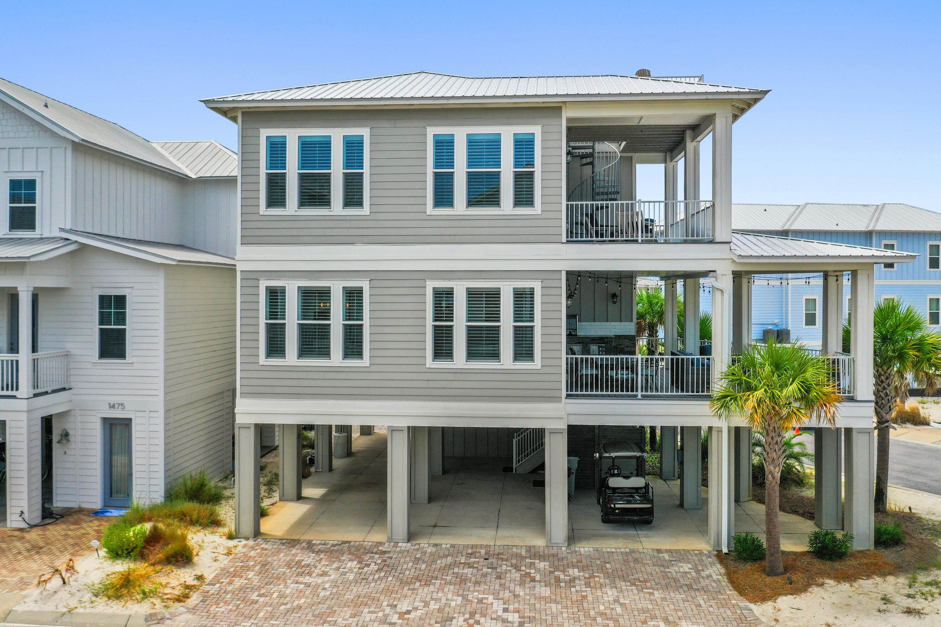 BY THE SEA - Residential