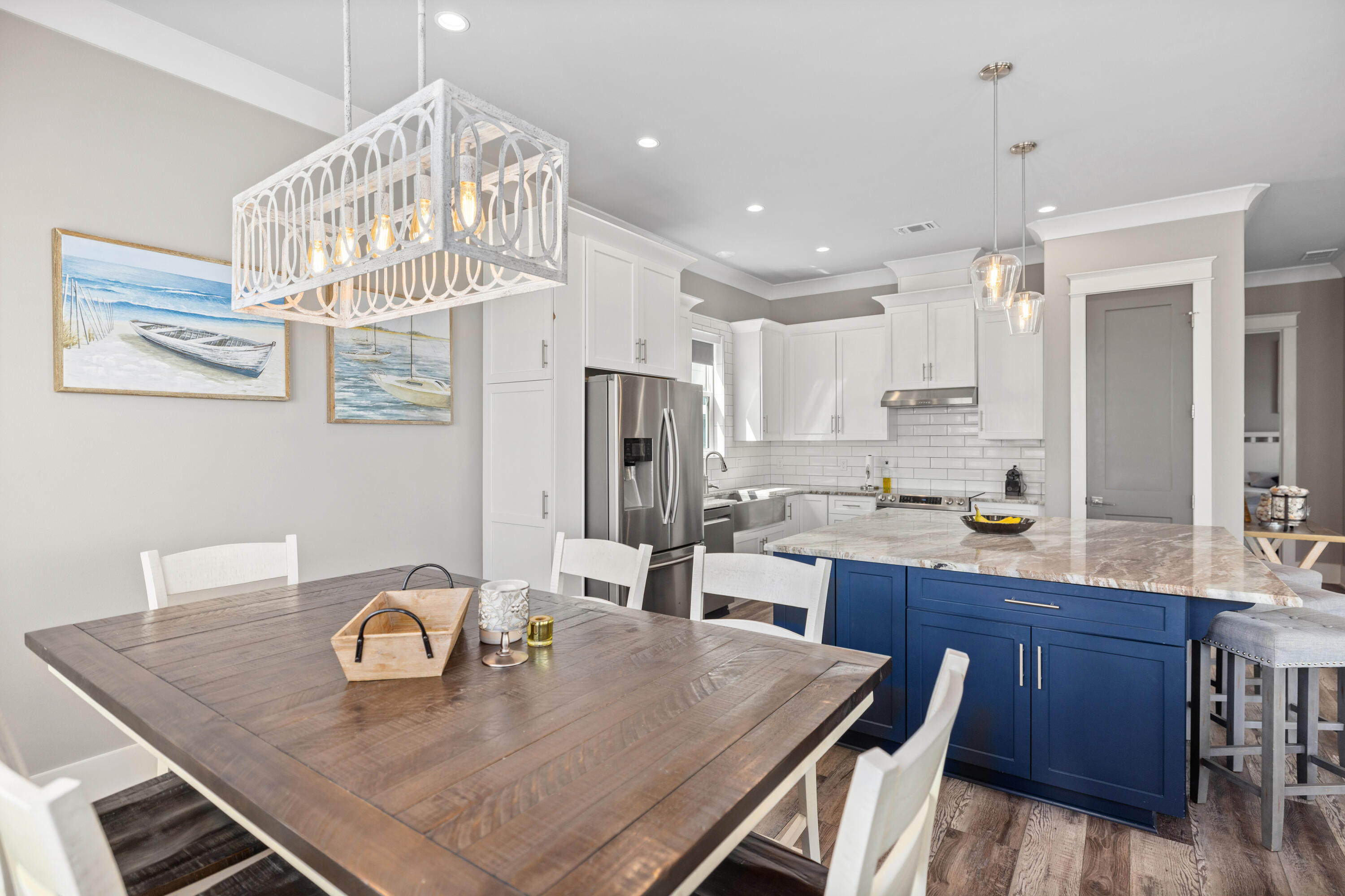 BY THE SEA - Residential