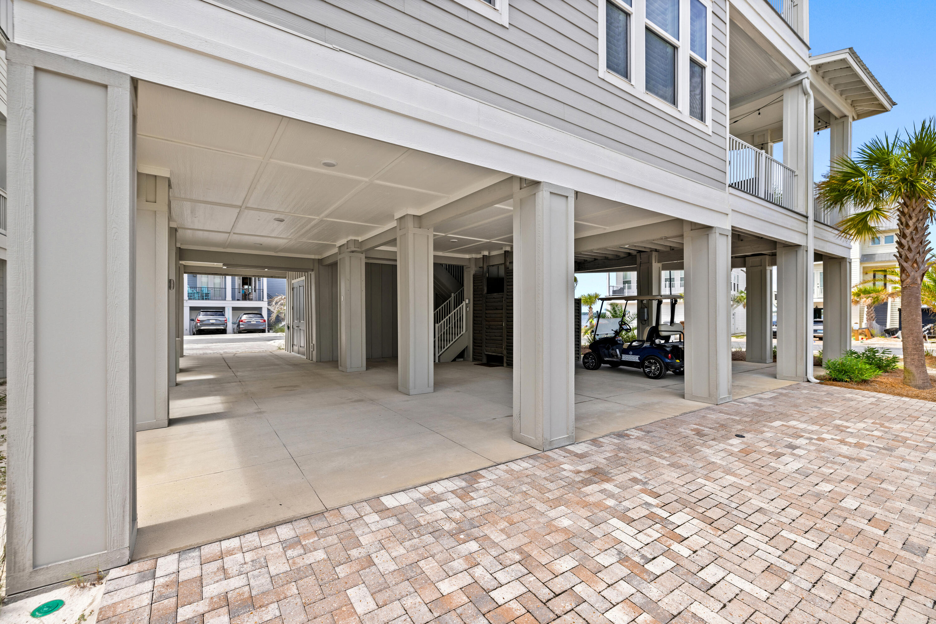 BY THE SEA - Residential