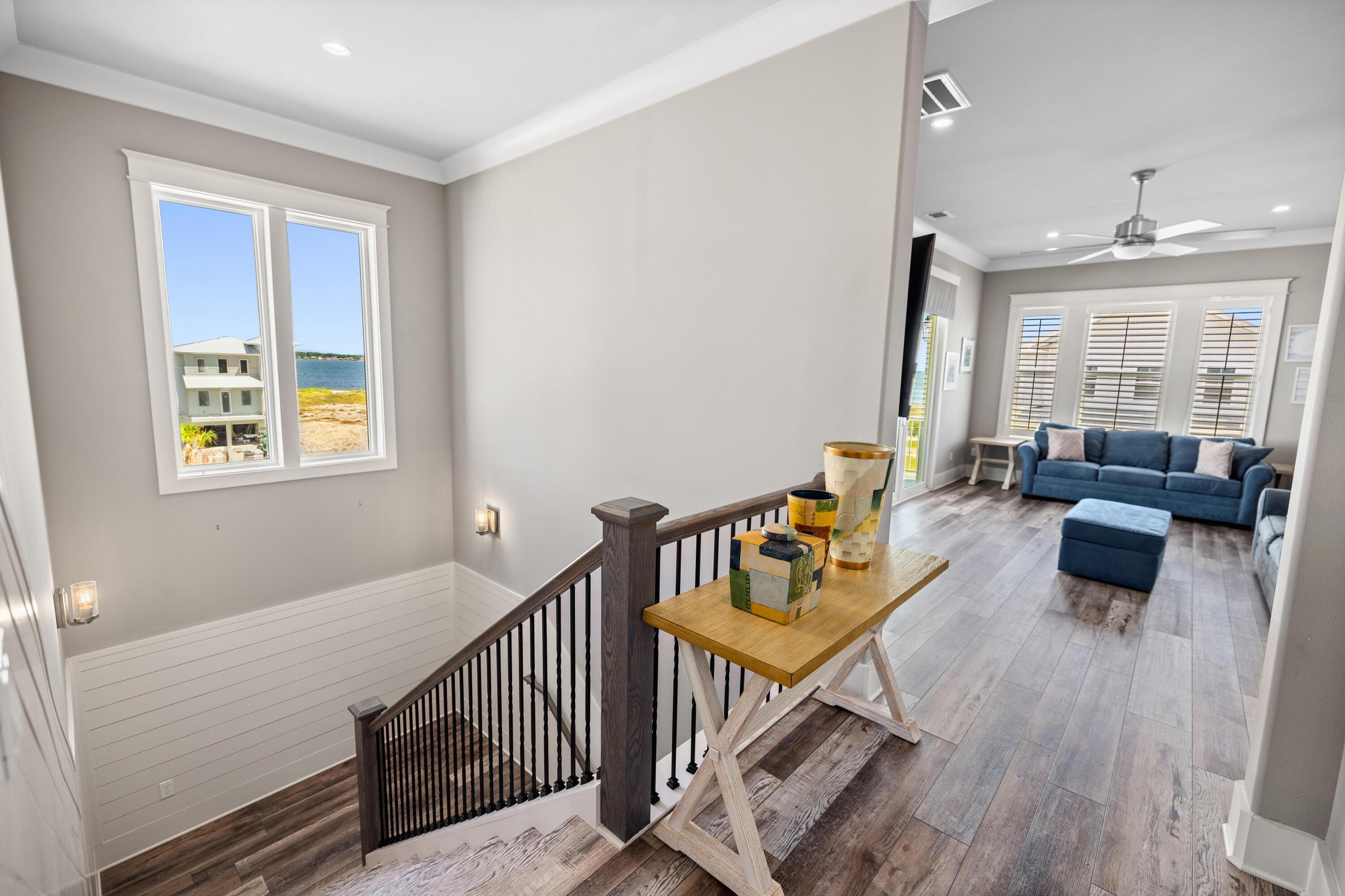 BY THE SEA - Residential