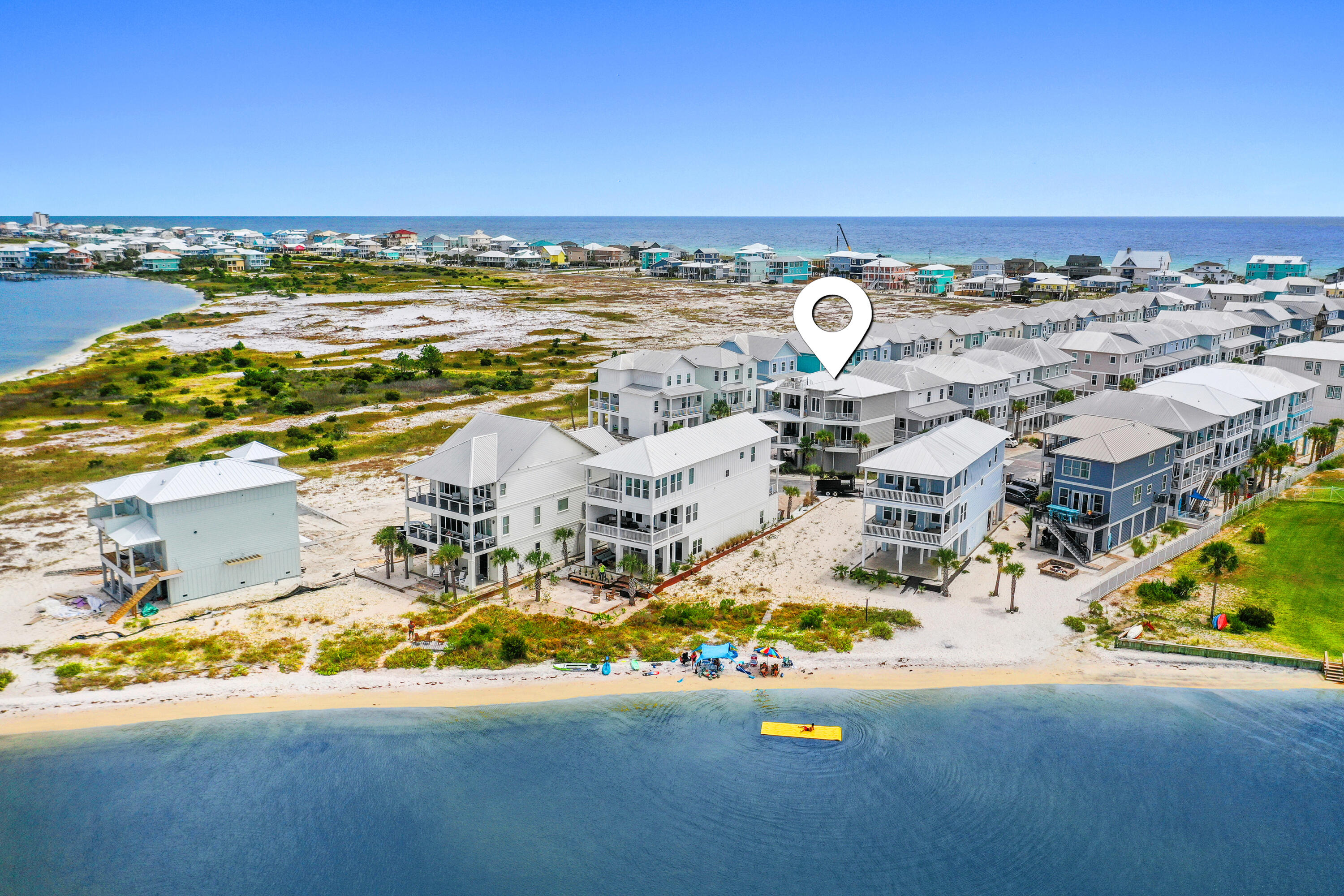 BY THE SEA - Residential
