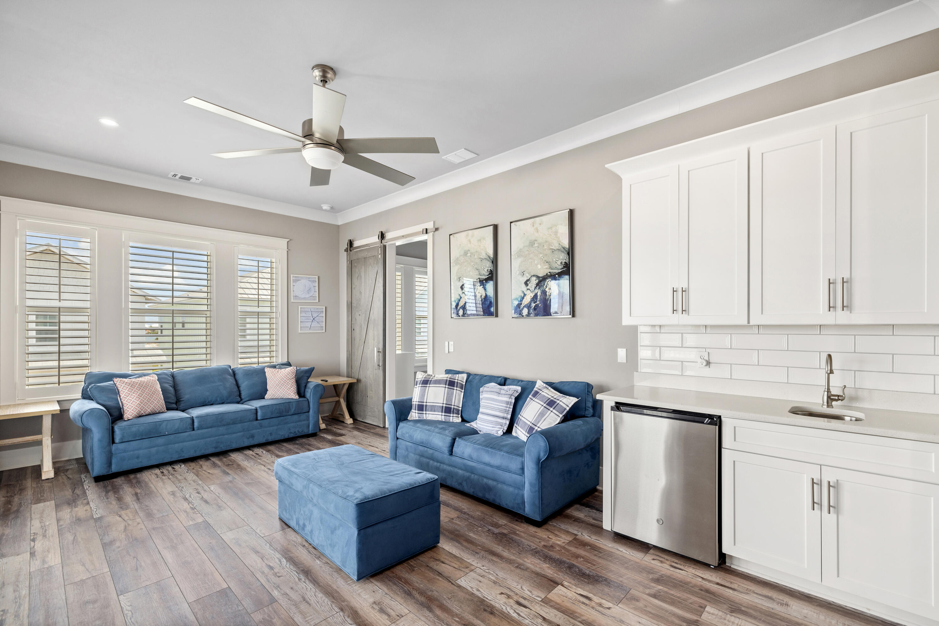 BY THE SEA - Residential