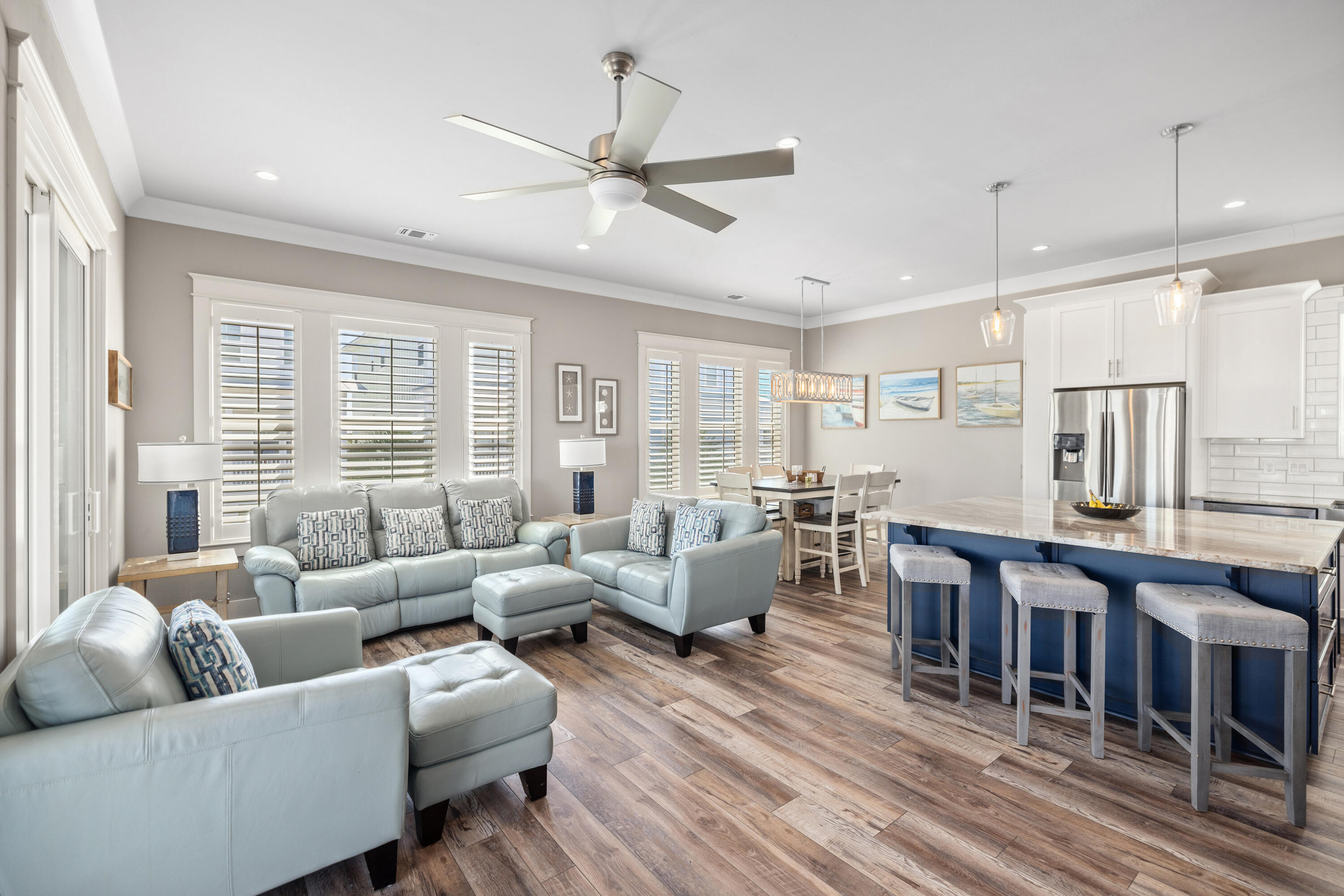 BY THE SEA - Residential