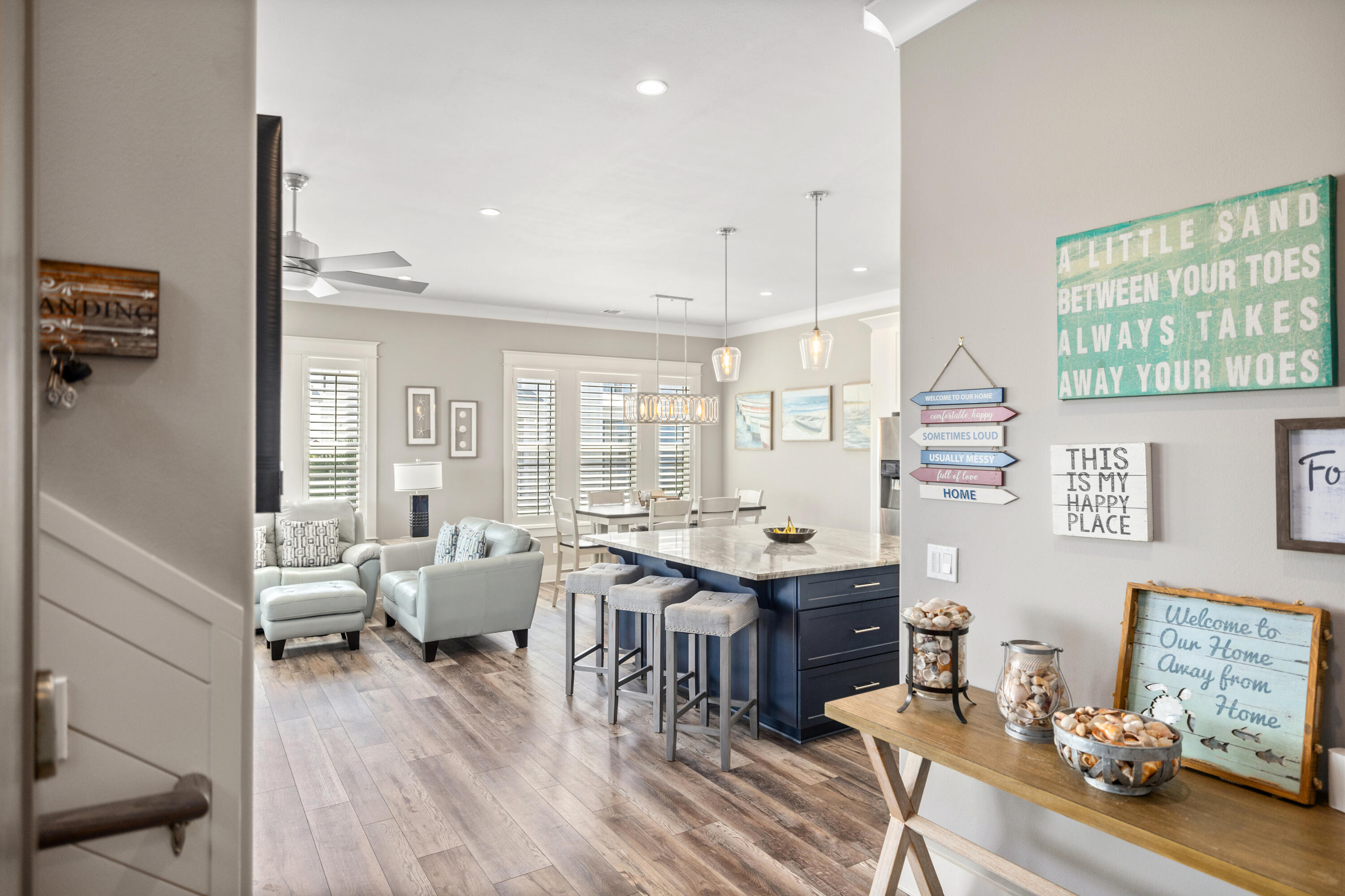 BY THE SEA - Residential