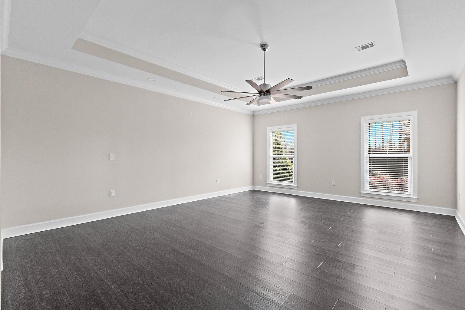 LAKEVIEW ESTATES - Residential Lease