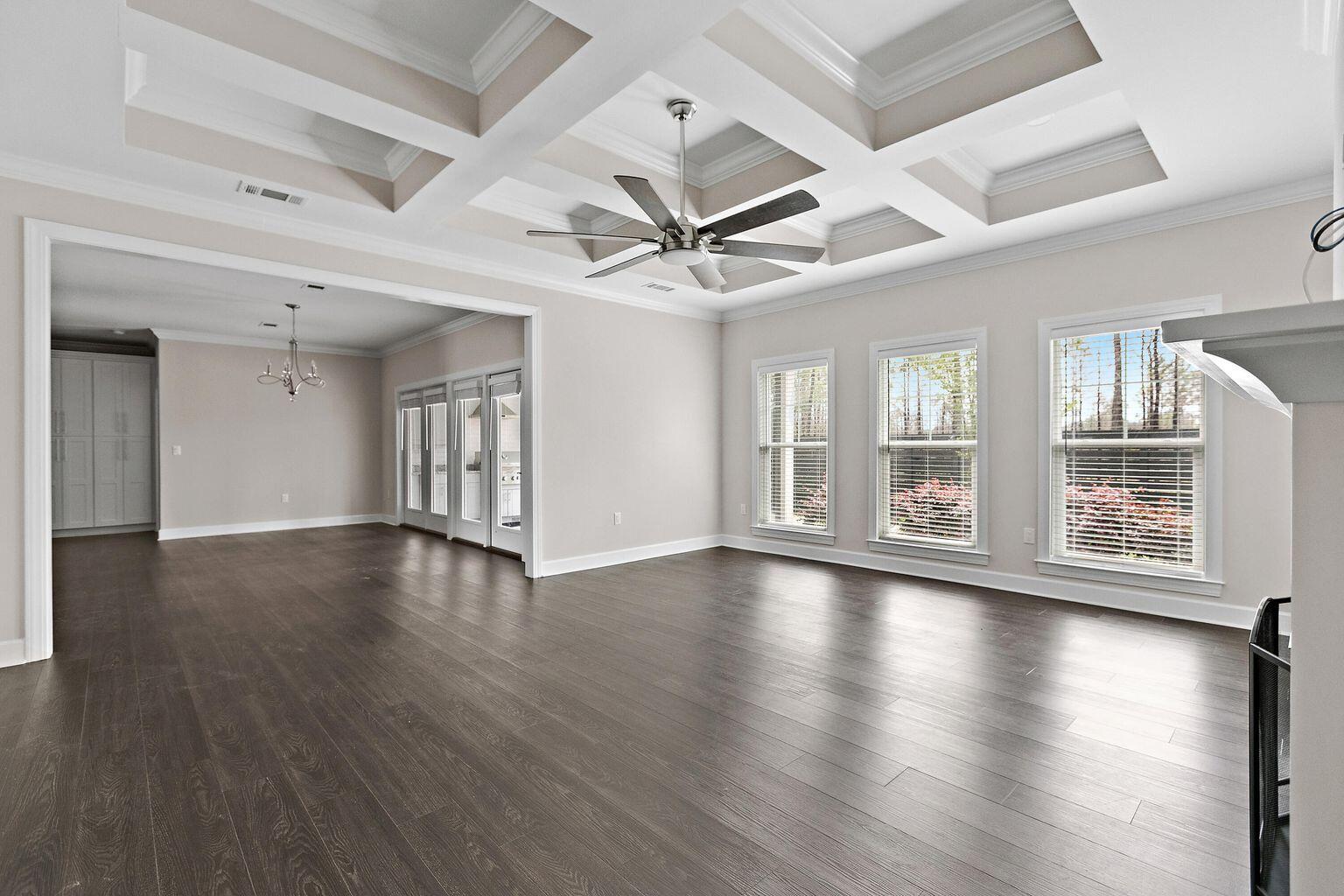 LAKEVIEW ESTATES - Residential Lease