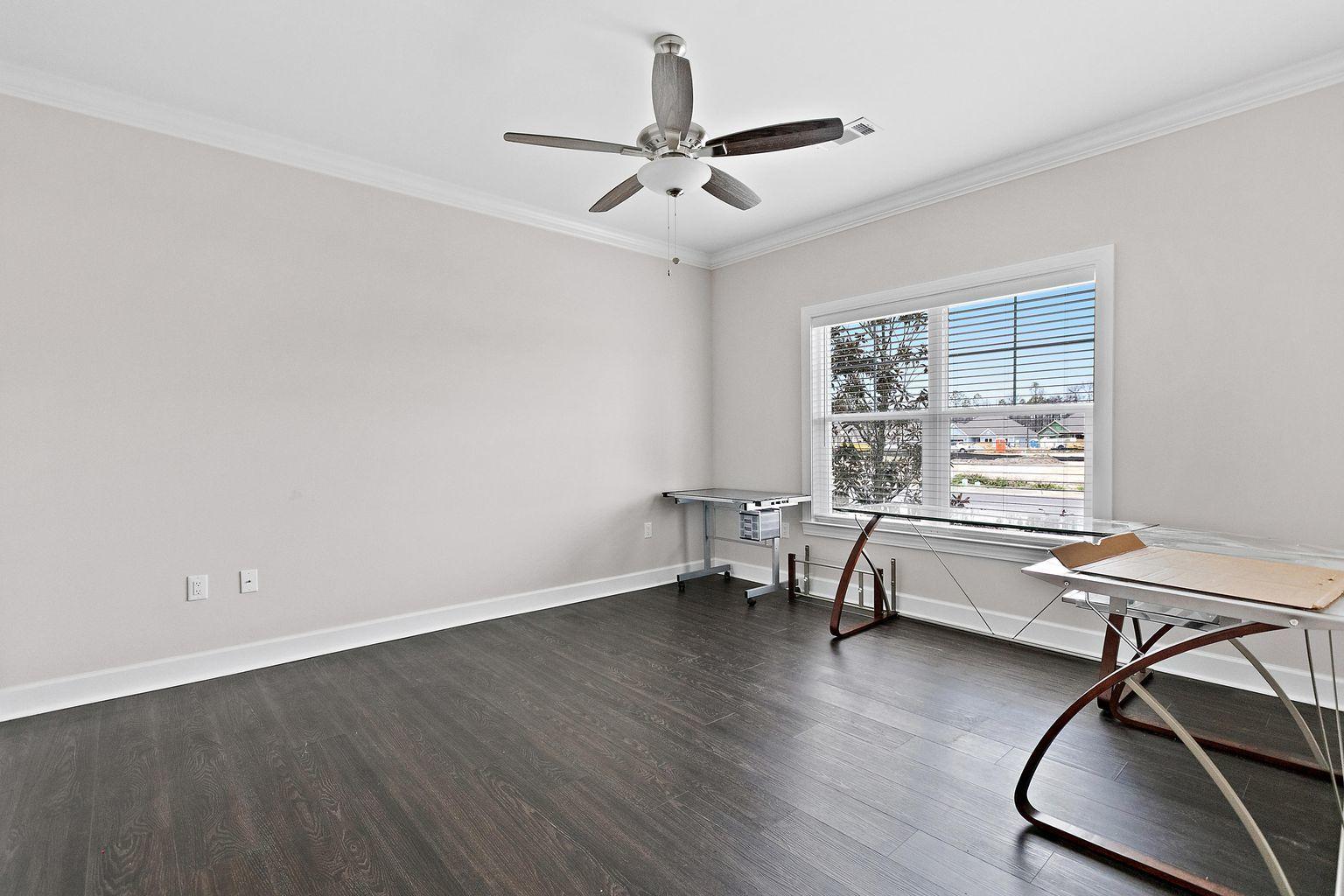 LAKEVIEW ESTATES - Residential Lease